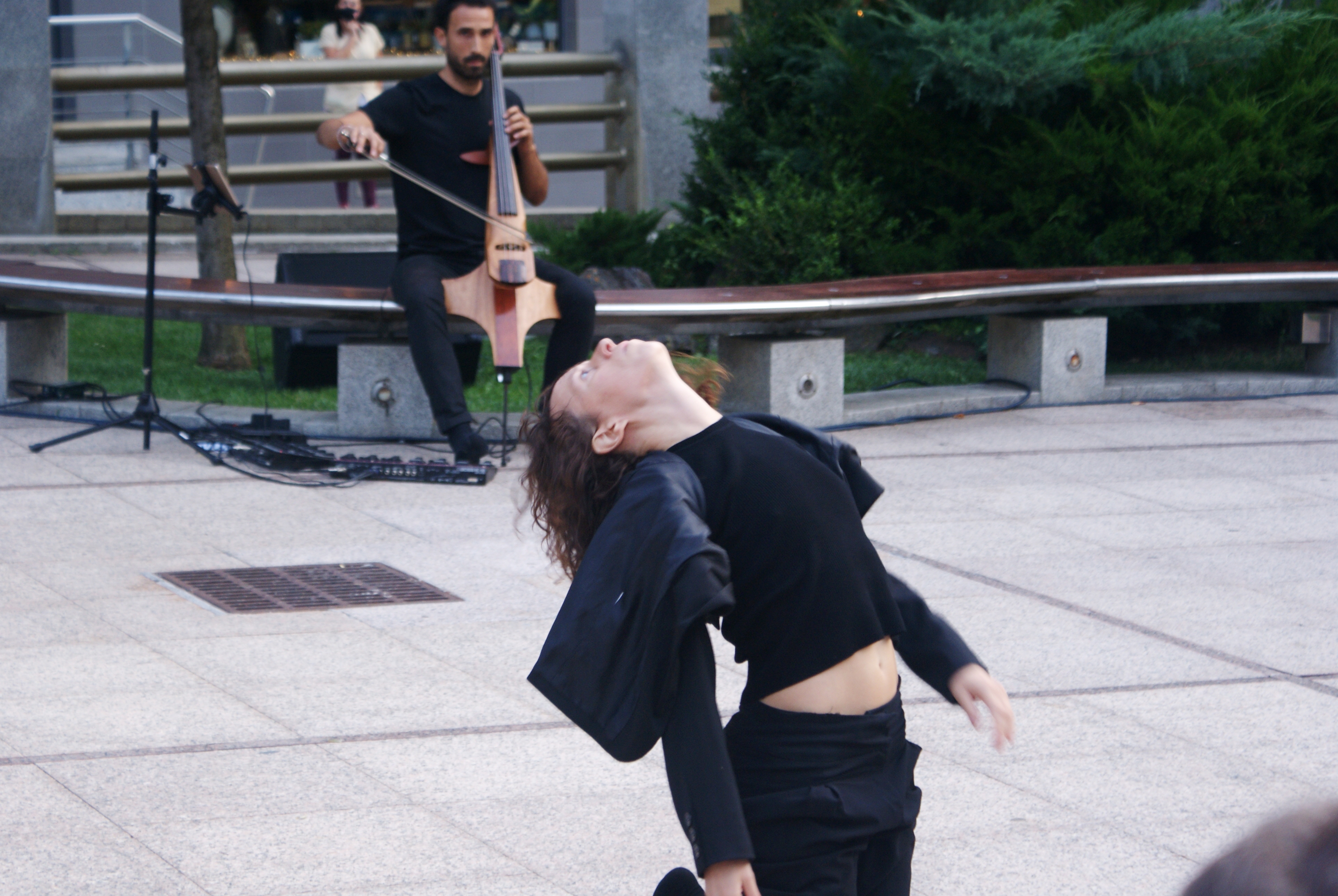 L’agost comença amb música i dansa a la Farga Rossell