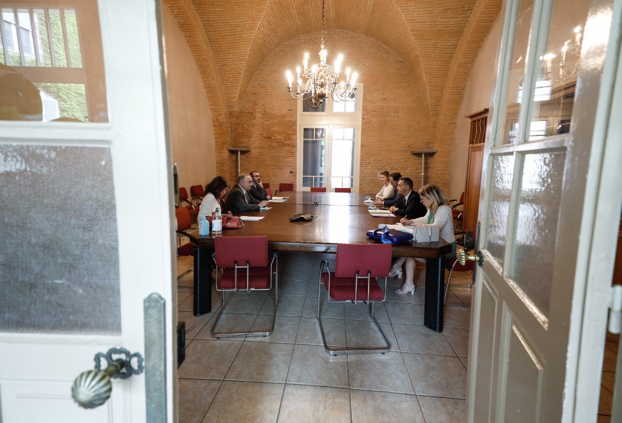 Trobada a Tolosa entre Xavier Espot i el prefecte d’Occitània, Étienne Guyot, prèvia al VI Diàleg Transfronterer de l’octubre