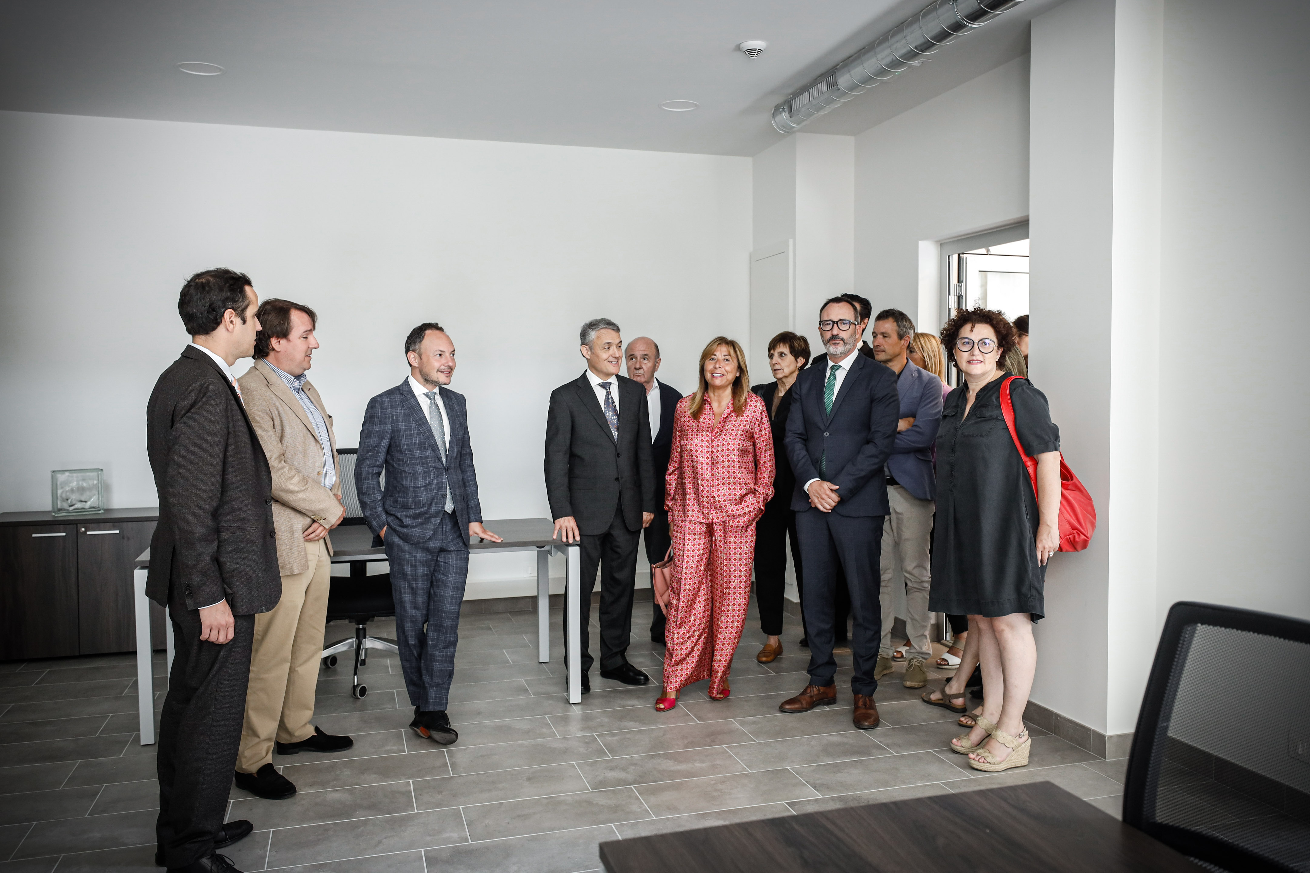 Xavier Espot inaugura la Casa Aristot Mora, el primer edifici de protecció pública del Govern