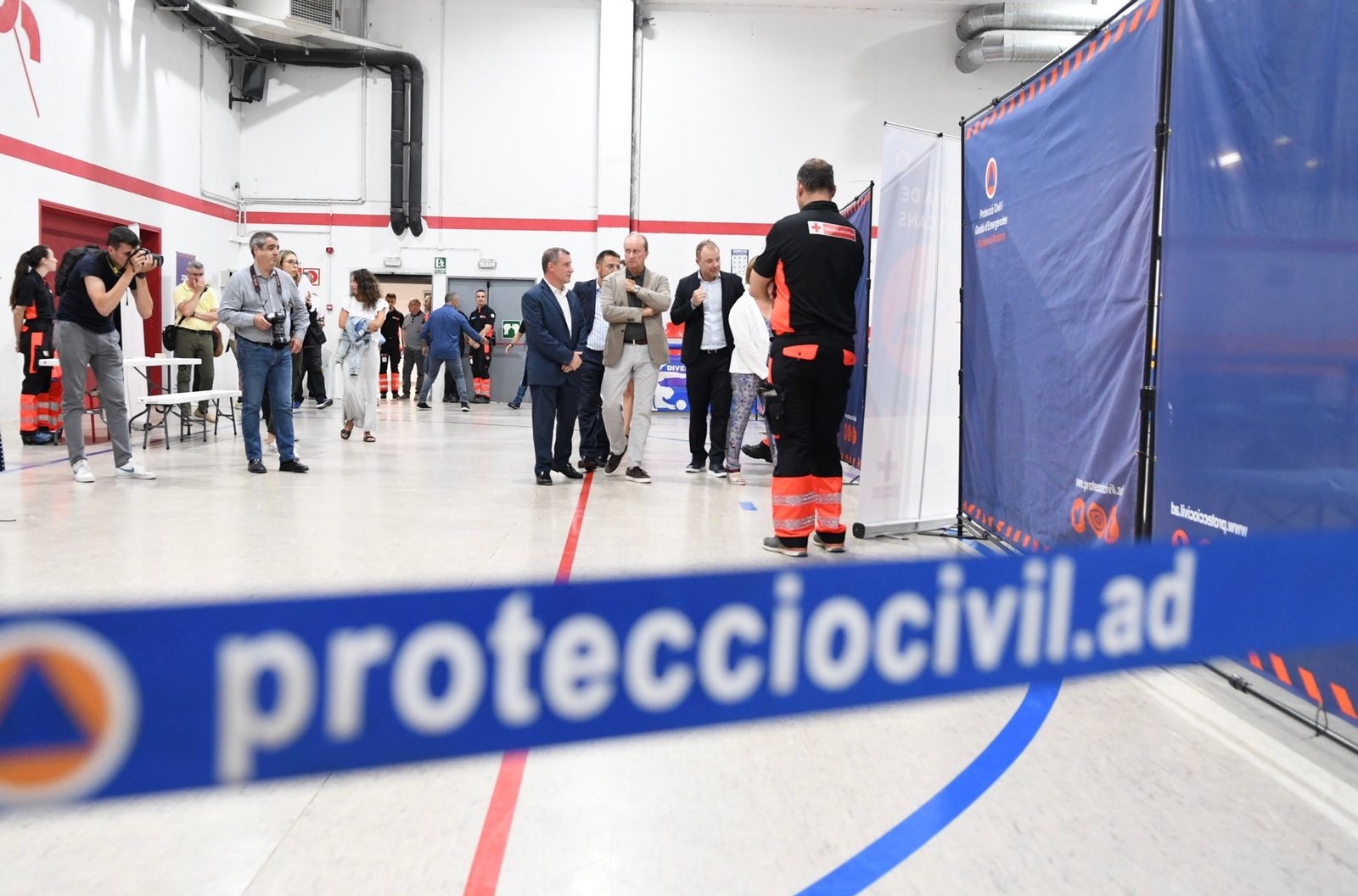 Interior i Sant Julià de Lòria signen un conveni per utilitzar el Centre Esportiu com a alberg provisional en casos d’emergència