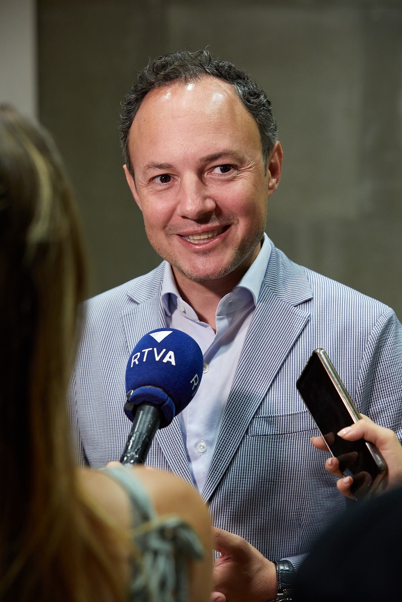 Espot i Riba conversen amb el joves en relació a les oportunitats que els pot brindar un futur Acord d’associació amb la UE