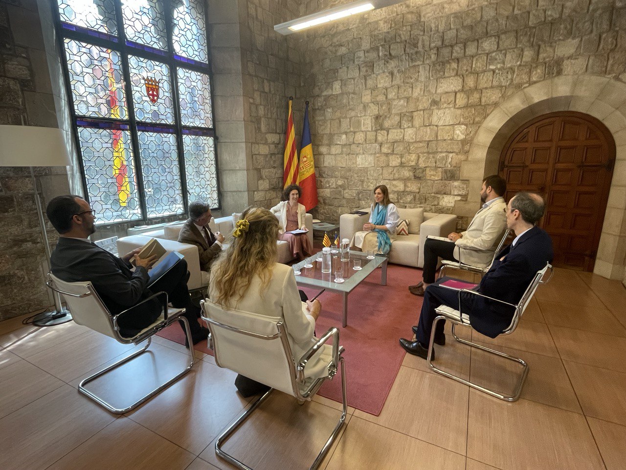 La ministra Maria Ubach es reuneix a Barcelona amb la consellera d’Acció Exterior i Transparència de la Generalitat, Victòria Alsina