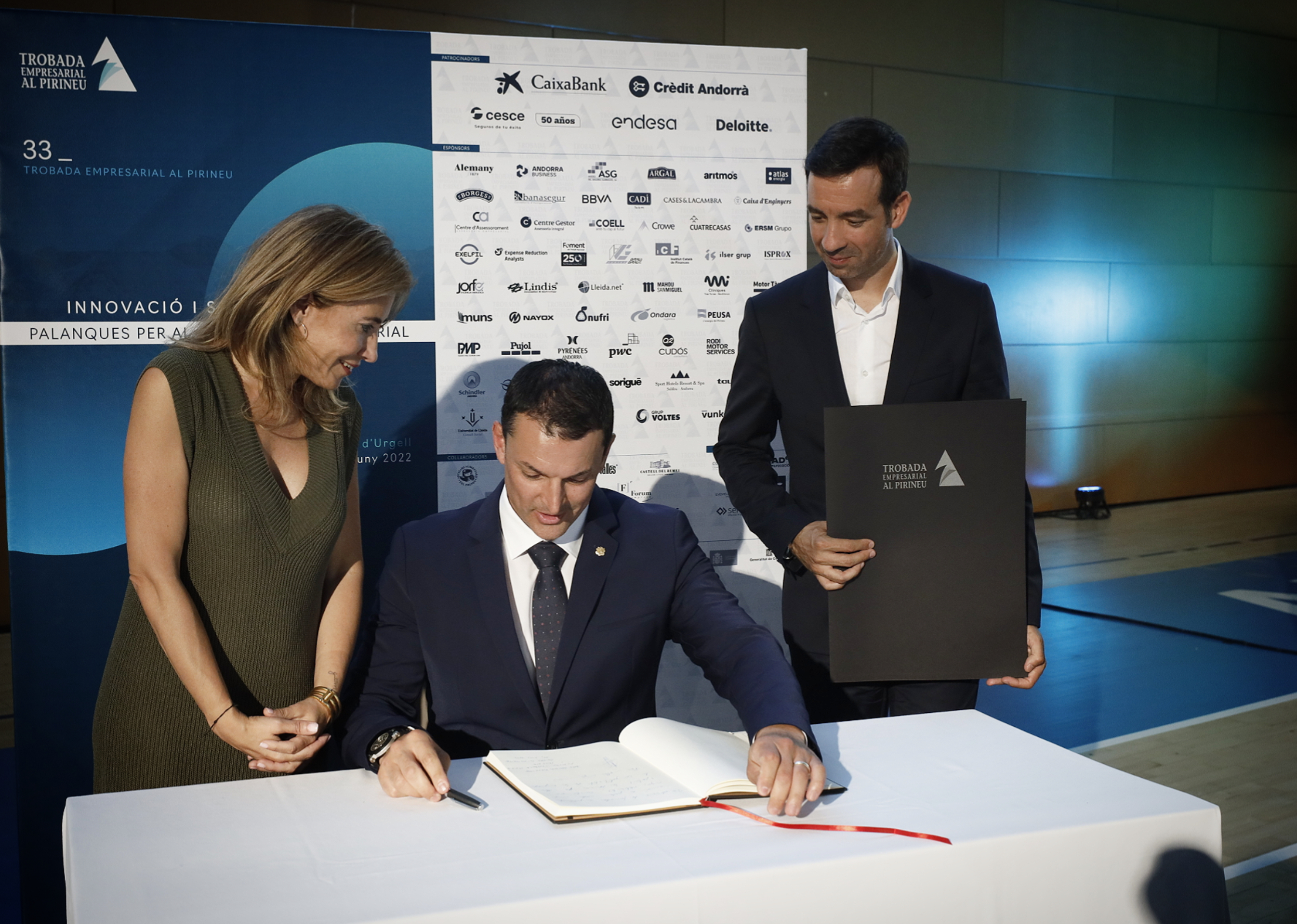 El ministre Gallardo clou la 33a Trobada Empresarial al Pirineu