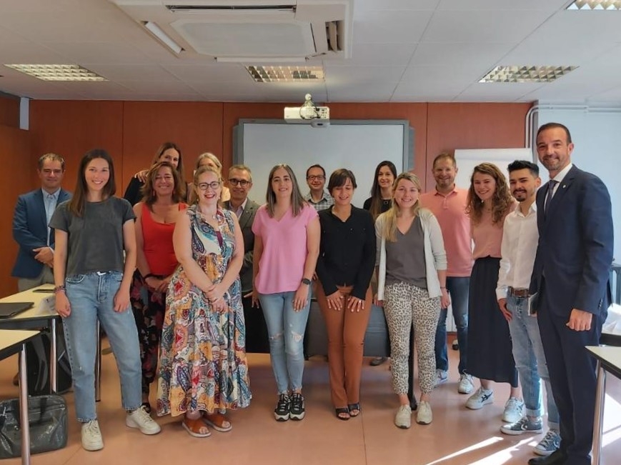 Formació de Turisme i l’Acadèmia de l’OMT per a la creació d’un pla de comunicació en línia per a empreses turístiques