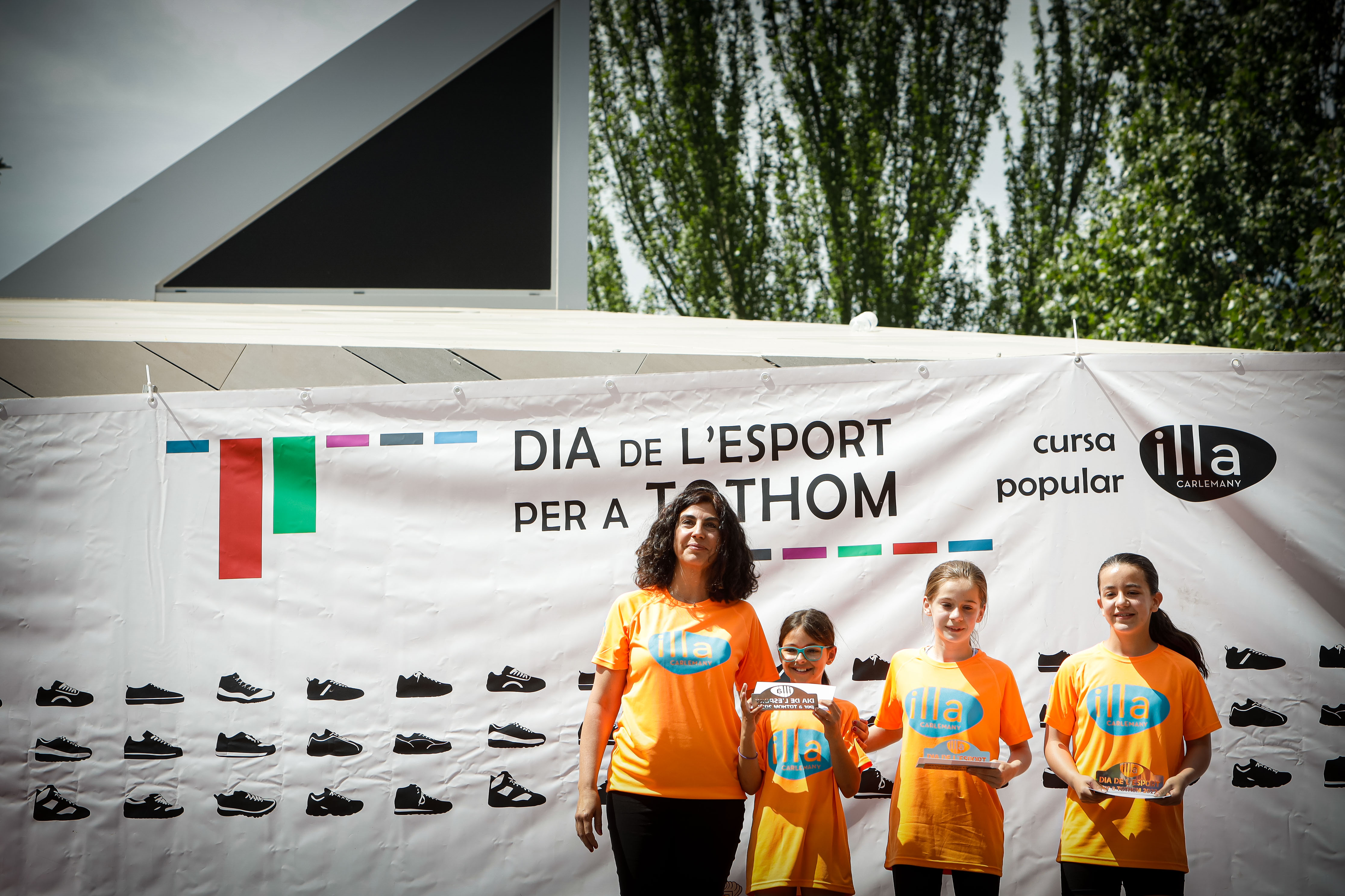 La 11a edició de la Cursa Popular Illa Carlemany aplega més de 3.000 persones