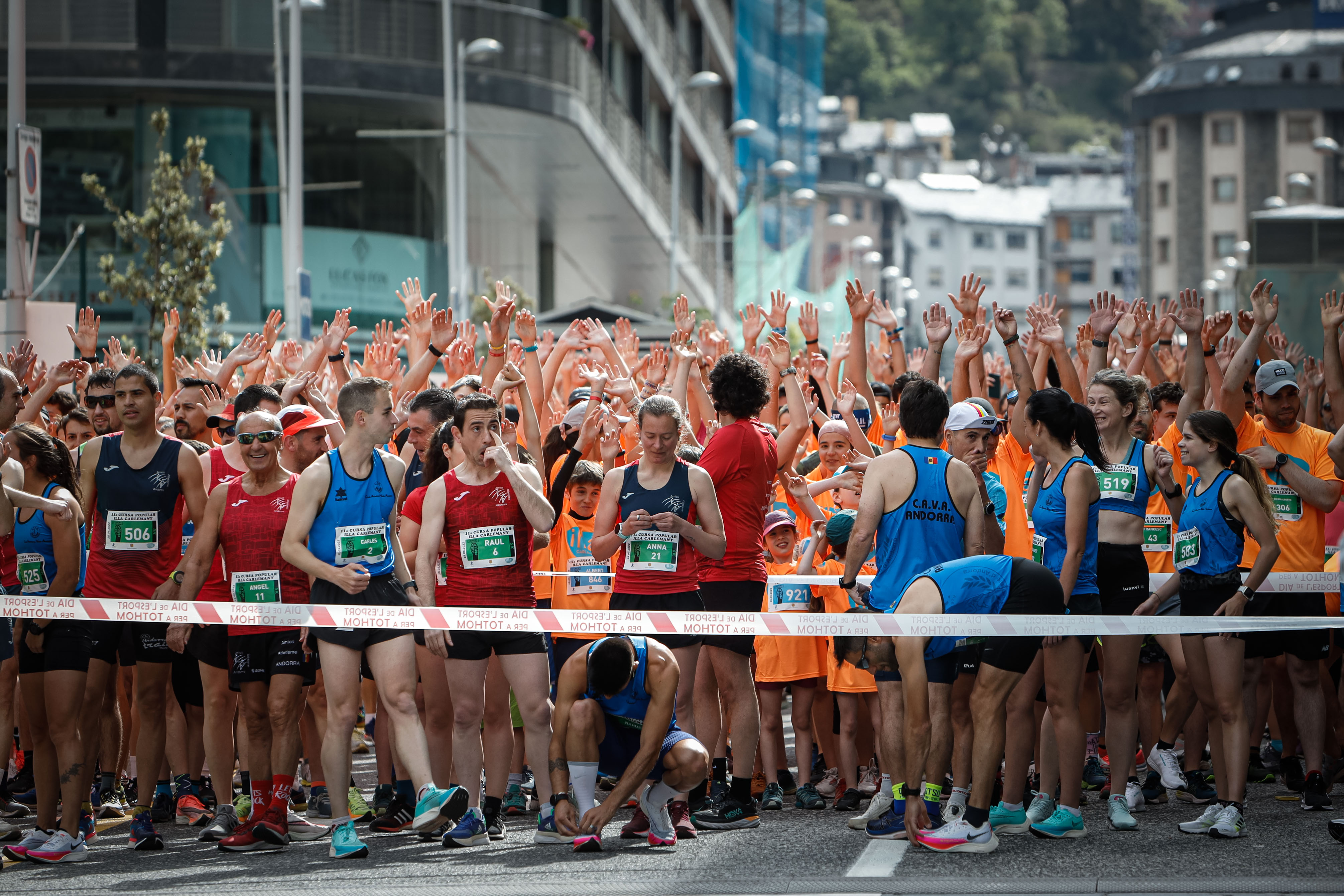 La 11a edició de la Cursa Popular Illa Carlemany aplega més de 3.000 persones