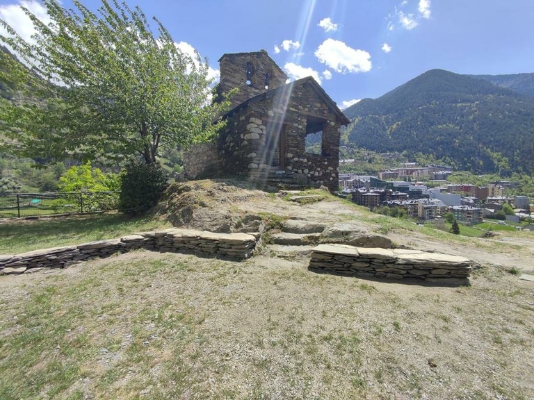 Finalitza el primer curs de formació en la tècnica de construcció de la pedra seca d'enguany a Sant Romà de les Bons