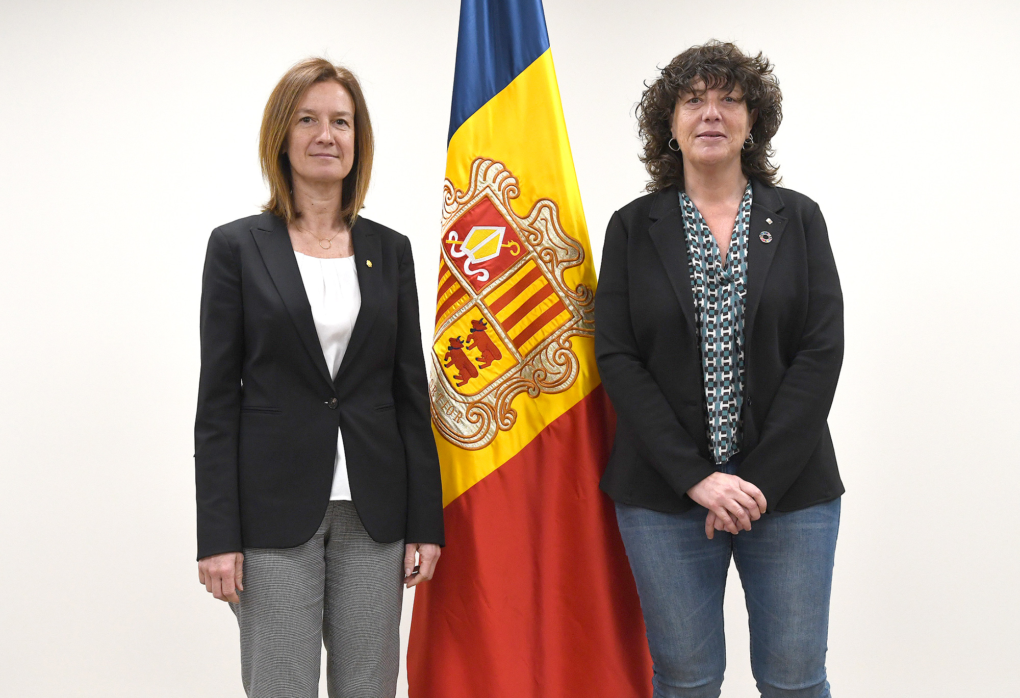 La ministra Silvia Calvó es reuneix amb la consellera de la Generalitat Teresa Jordà