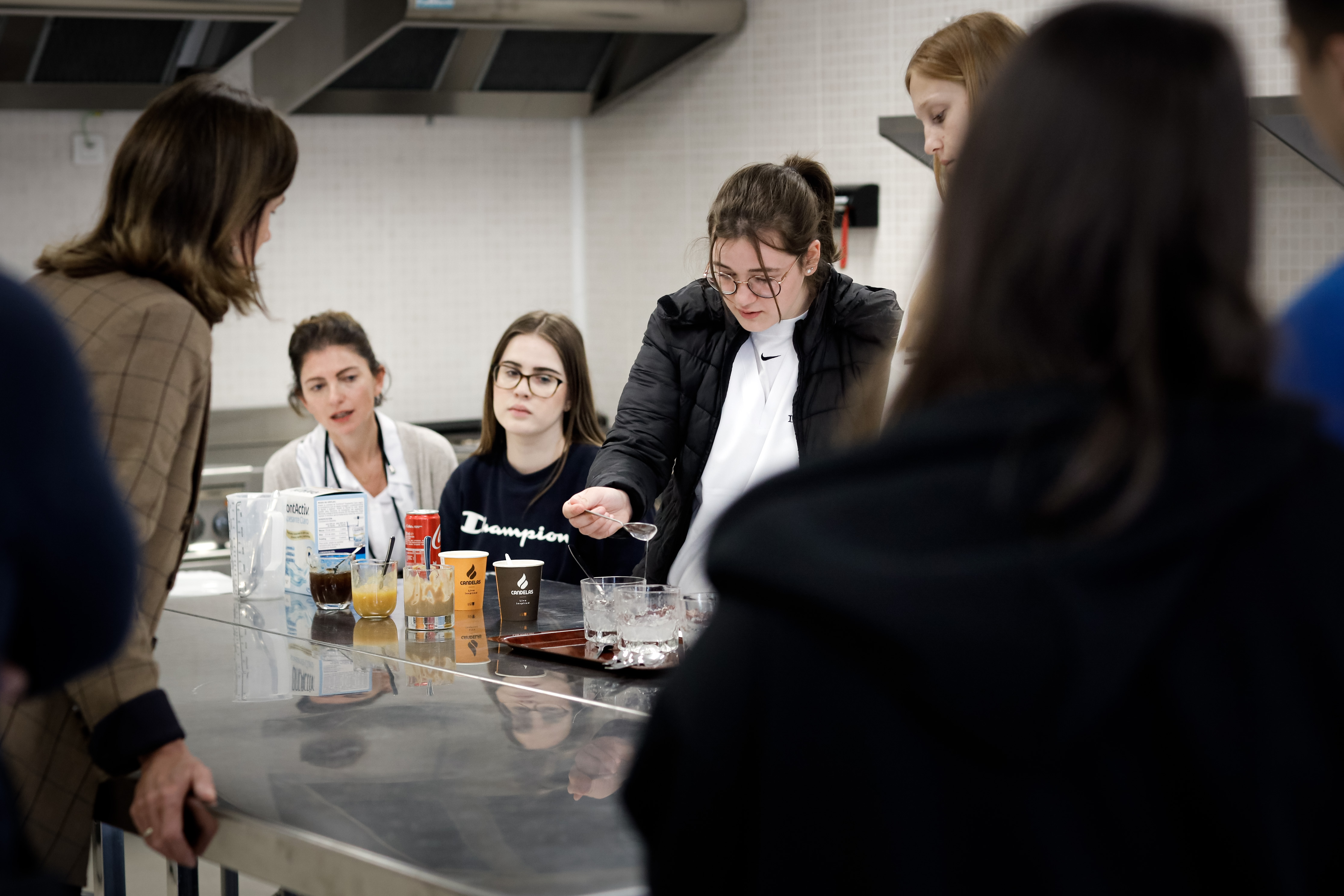 250 alumnes participen en la jornada de portes obertes del Centre de Formació Professional d’Aixovall