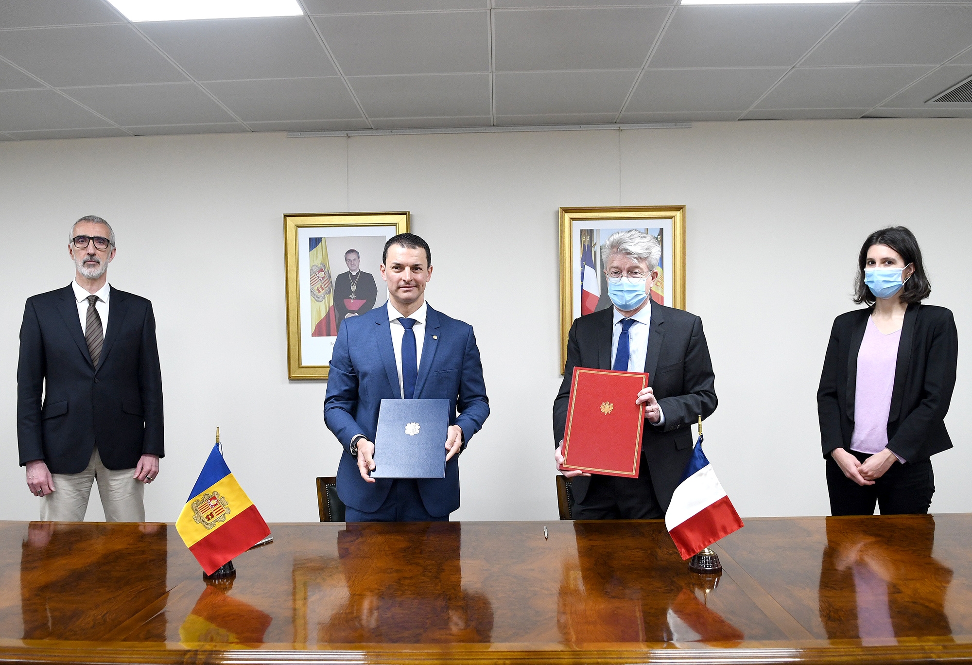 Gallardo i Tribolet signen un acord d’aviació civil i investigacions sobre accidents i incidents aeris en territori andorrà