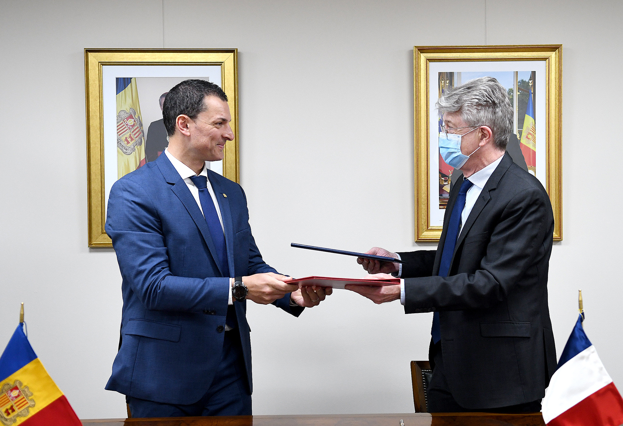 Gallardo i Tribolet signen un acord d’aviació civil i investigacions sobre accidents i incidents aeris en territori andorrà