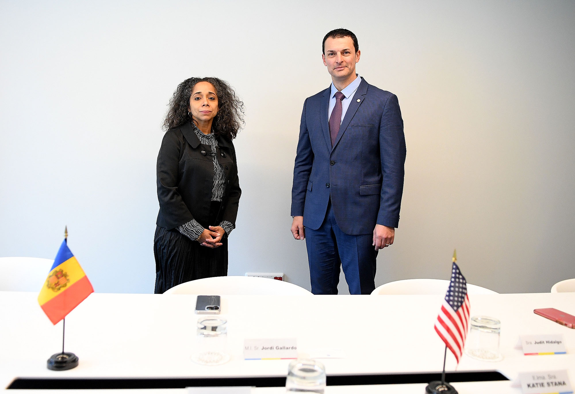 El Consolat dels Estats Units a Barcelona i Andorra Business convoquen 15 beques per a emprenedores d’Andorra