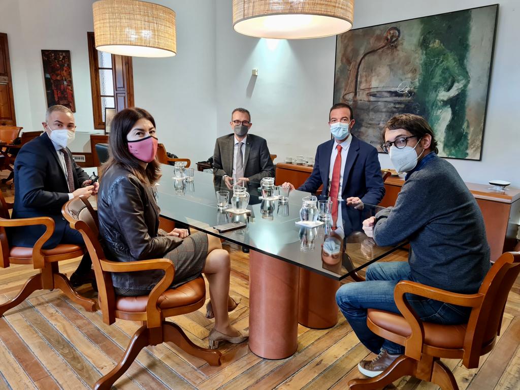 Torres es reuneix a Palma amb el conseller de Model Econòmic, Turisme i Treball de les Illes Balears