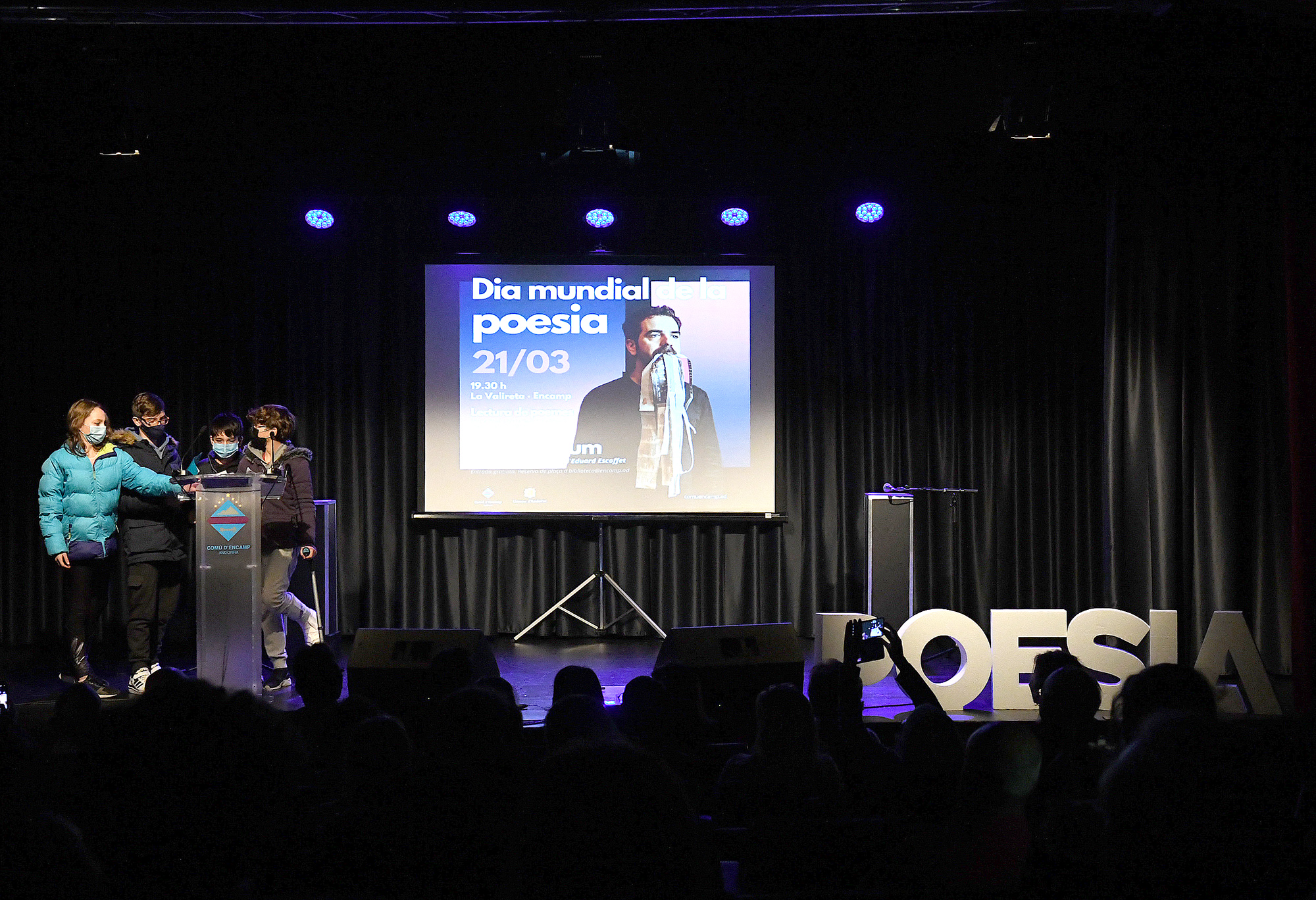 El Dia mundial de la poesia referma l'aposta per apropar la cultura i la poesia a tots els públics