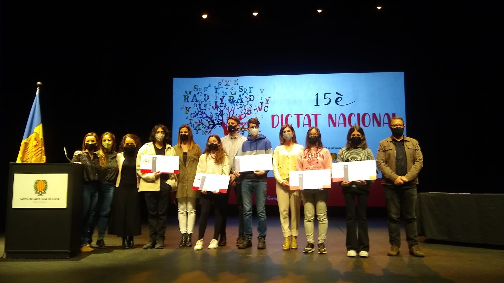 Aroa Andaluz Ribera i Cerni Roig Rabadà guanyen el 15è Dictat nacional