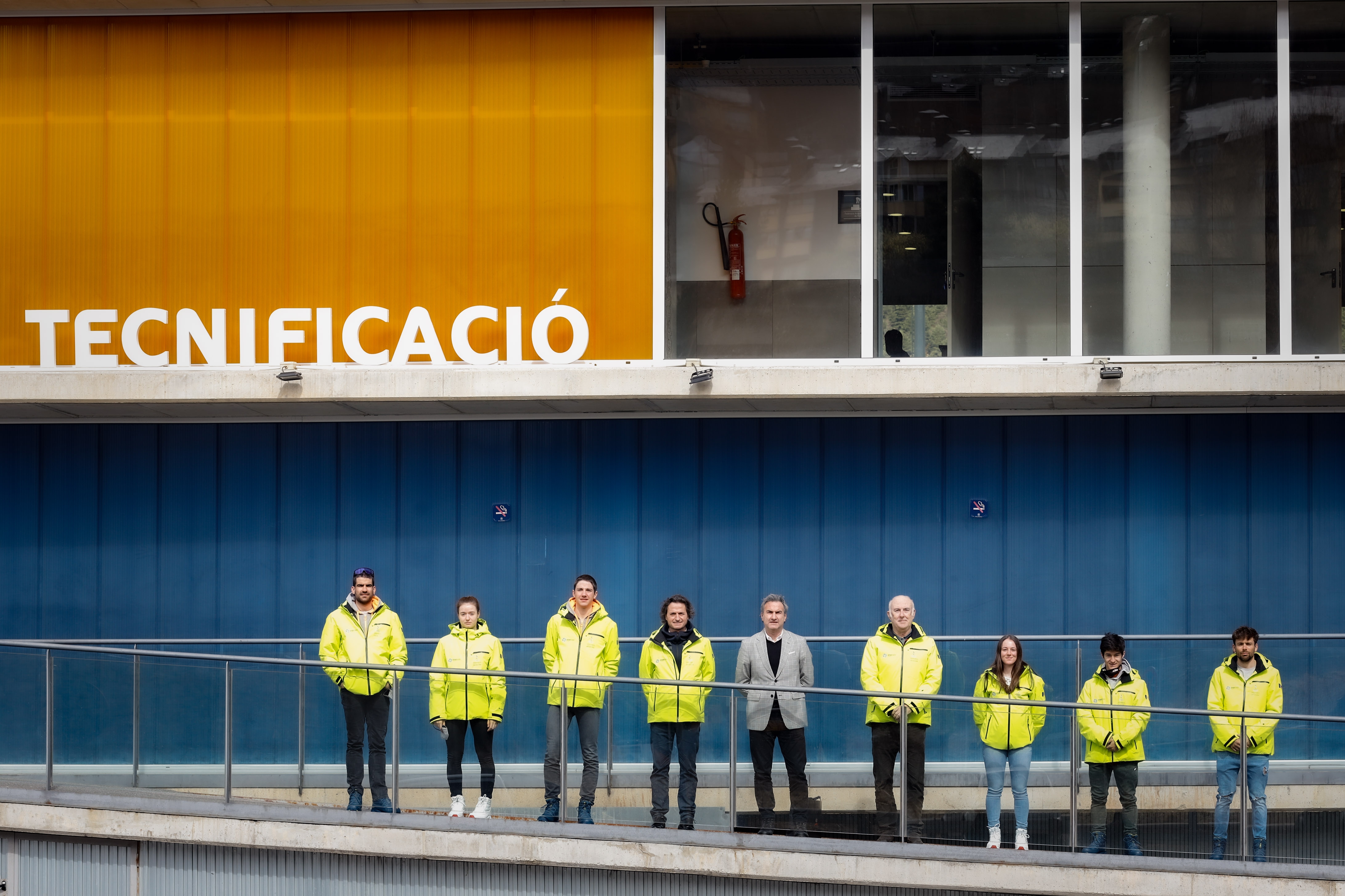 Justo Ruiz rep la delegació andorrana que participarà al Festival Olímpic d’Hivern de la Joventut Europea a Vuokatti