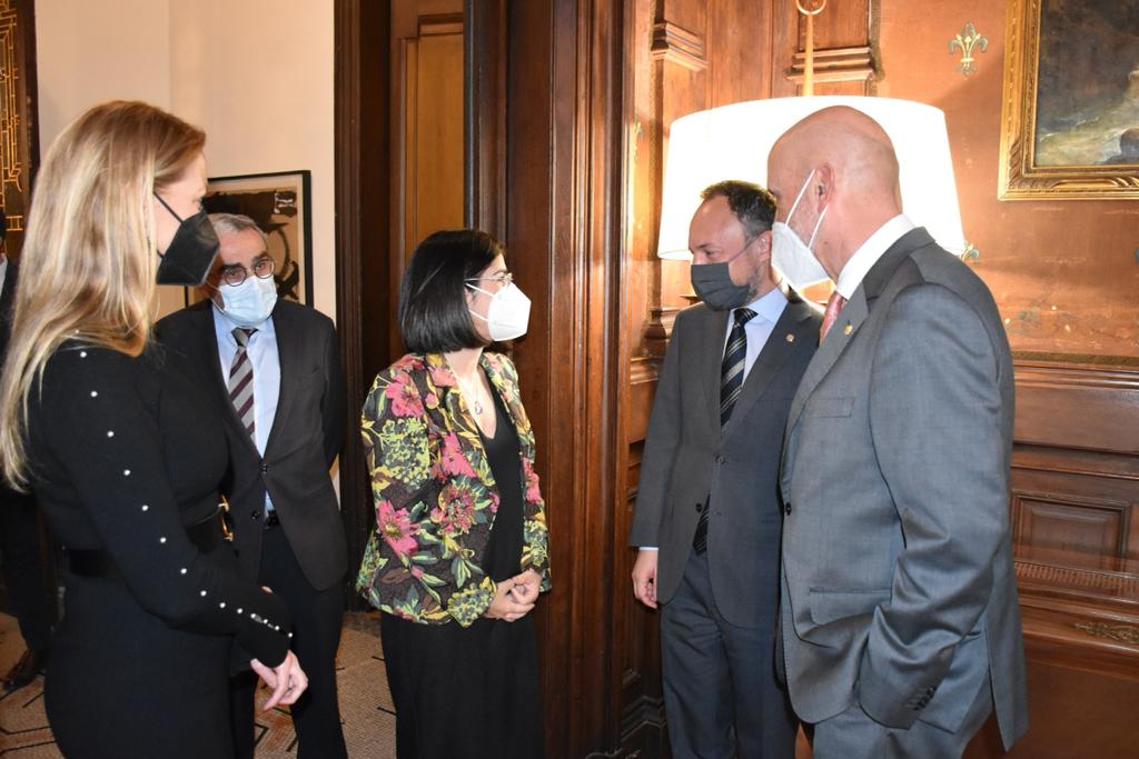 Espot i Martínez Benazet tracten la cooperació bilateral amb la delegada del Govern espanyol a Catalunya, Maria Eugènia Gay, i amb la ministra de Sanitat espanyola, Carolina Darias