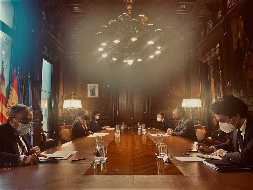 Espot i Martínez Benazet tracten la cooperació bilateral amb la delegada del Govern espanyol a Catalunya, Maria Eugènia Gay, i amb la ministra de Sanitat espanyola, Carolina Darias