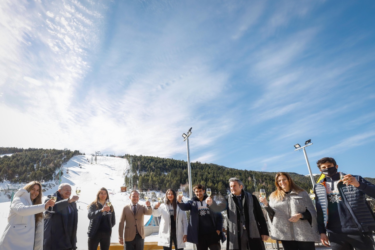 Espot i Riva reben a la delegació andorrana participant als JJOO d’hivern de Pequín 2022