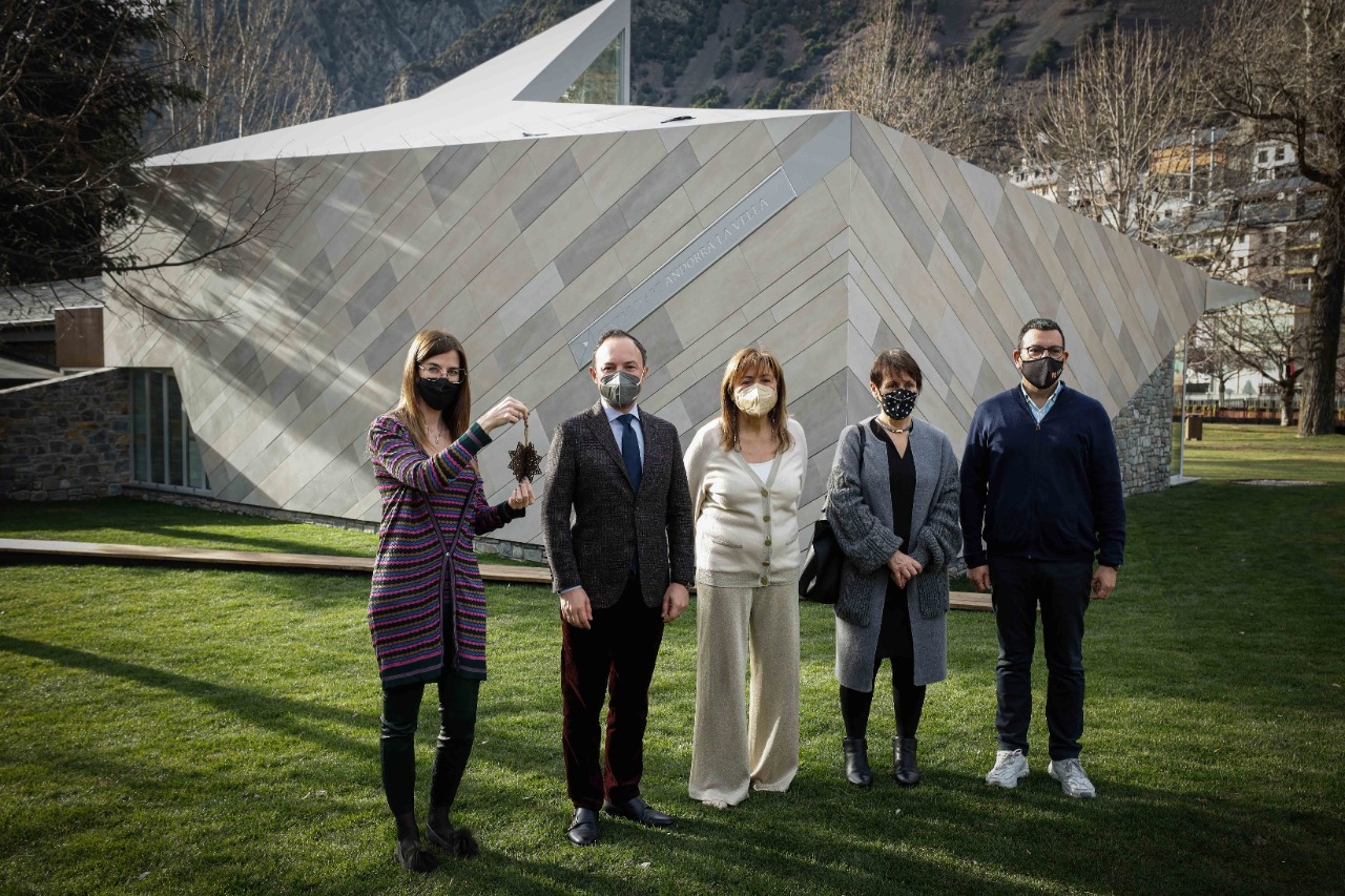 El Govern rep la sessió de l'espai del nou Centre d’Art Andorra la Vella al Parc Central