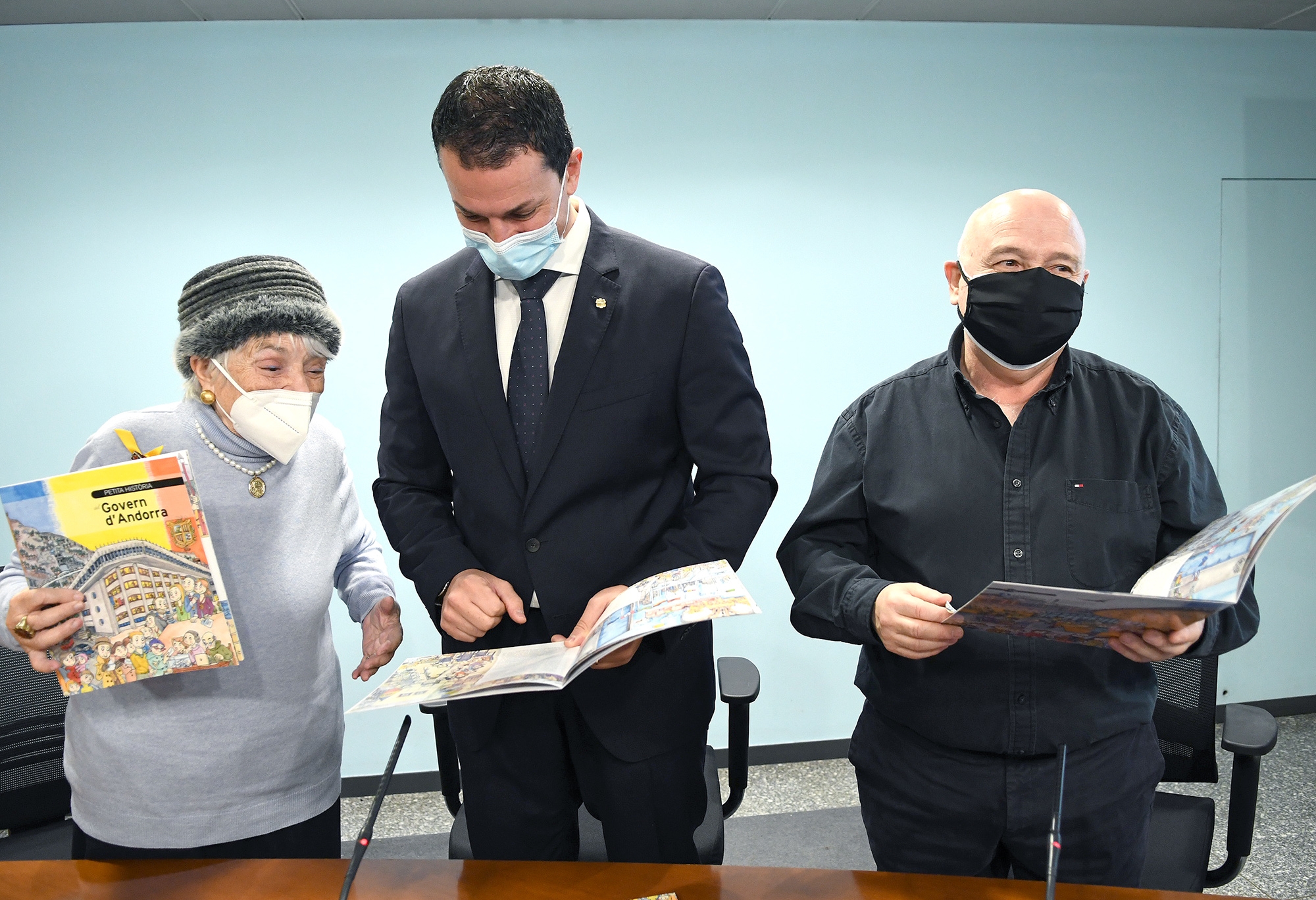 Un llibre de Joan Peruga amb il·lustracions de Pilarín Bayés obre els actes commemoratius del 40è aniversari del Govern