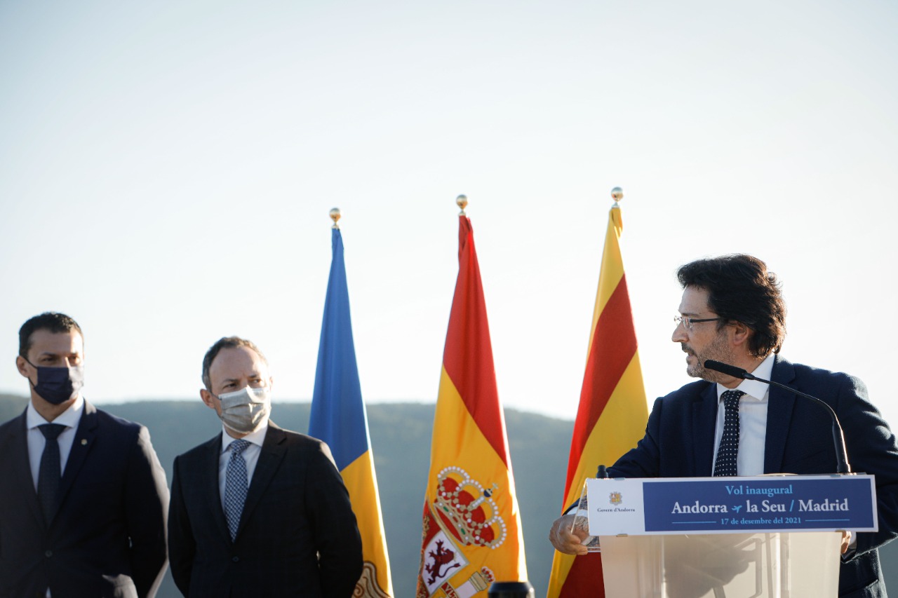Inaugurada la línia de vols regulars entre Andorra–La Seu i Madrid