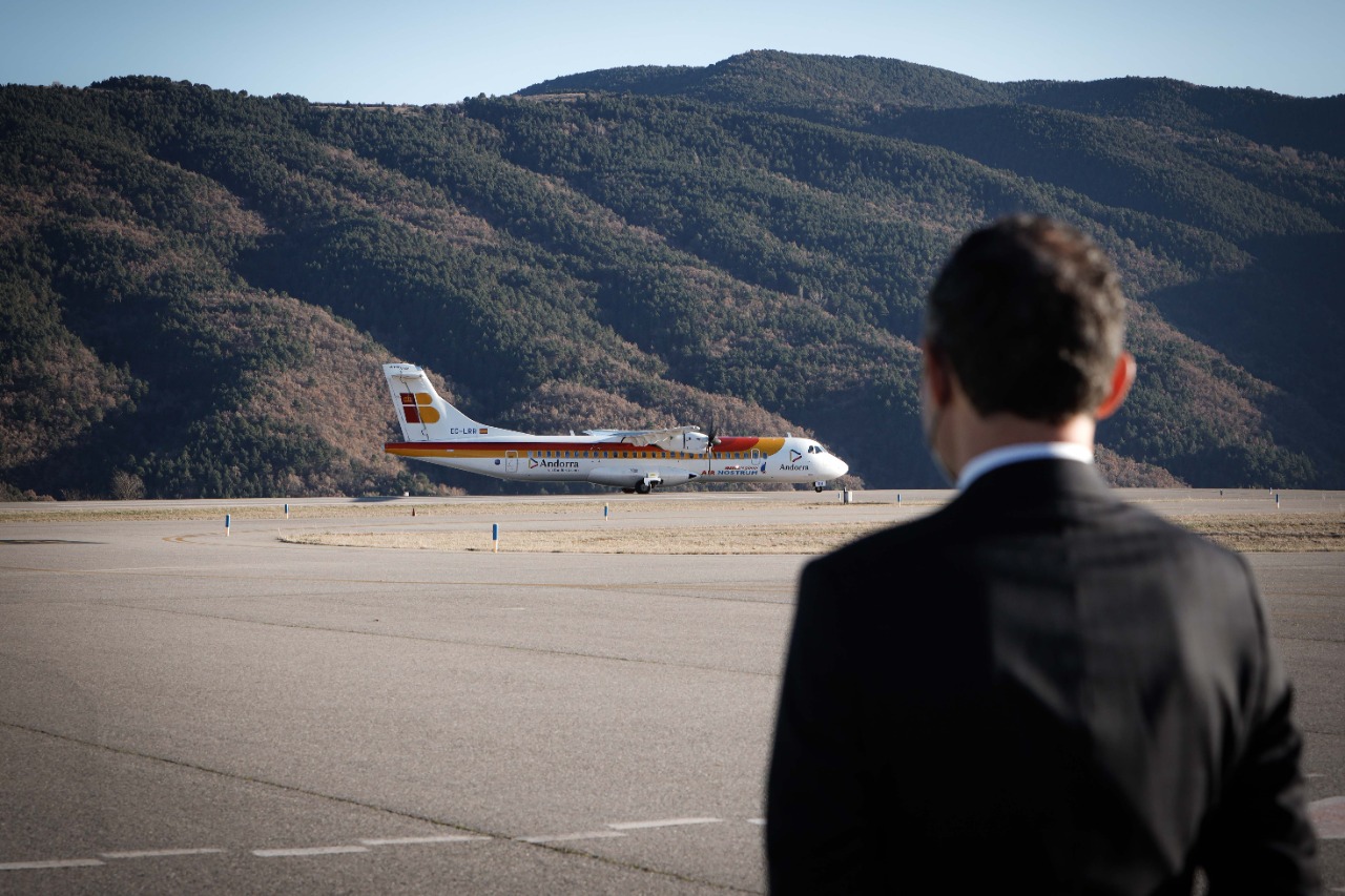 Inaugurada la línia de vols regulars entre Andorra–La Seu i Madrid