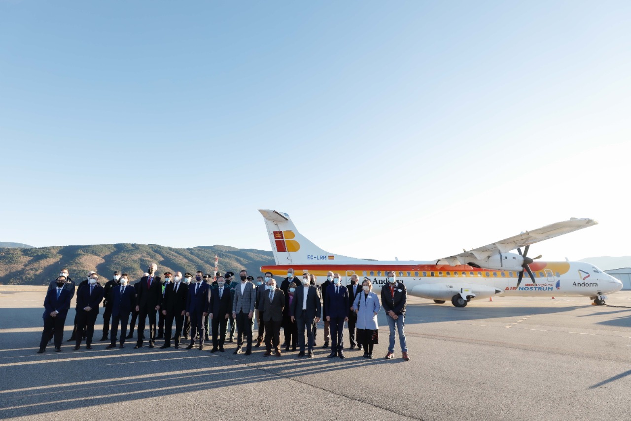 Inaugurada la línia de vols regulars entre Andorra–La Seu i Madrid