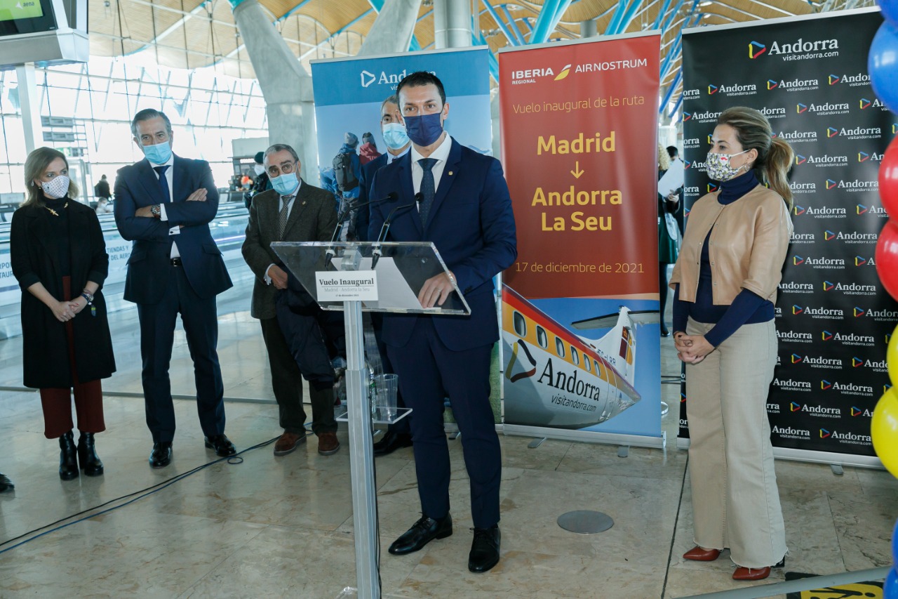 Inaugurada la línia de vols regulars entre Andorra–La Seu i Madrid
