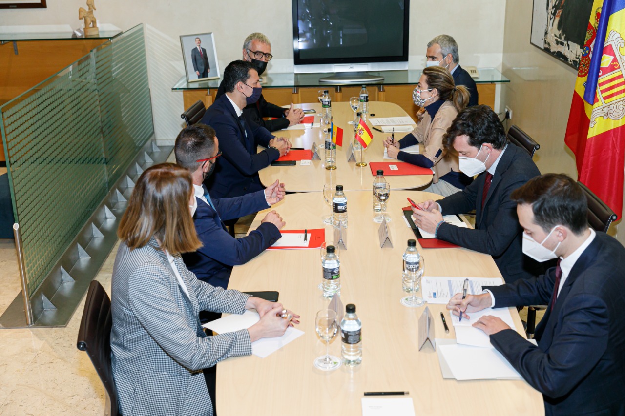 Inaugurada la línia de vols regulars entre Andorra–La Seu i Madrid