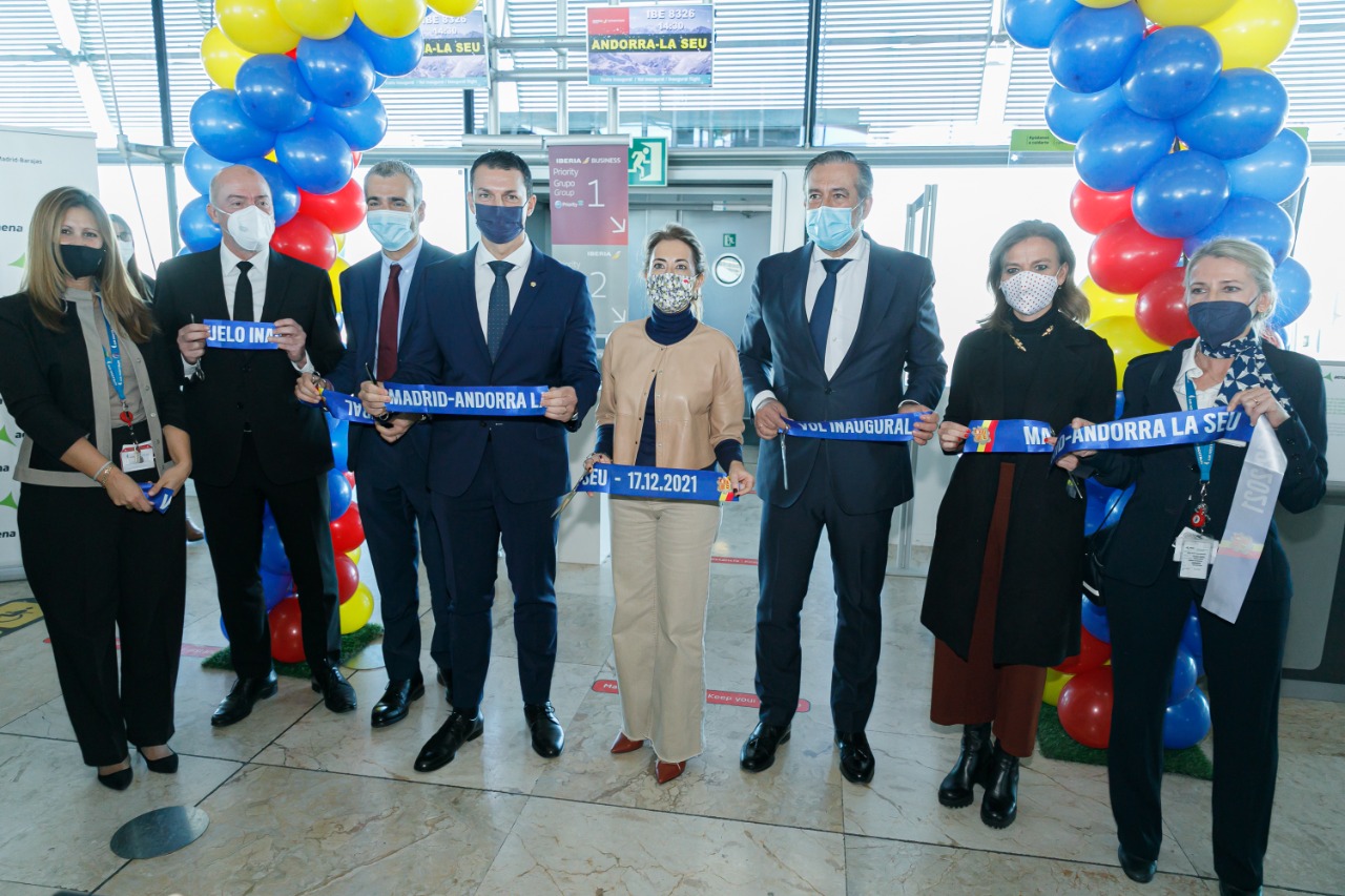 Inaugurada la línia de vols regulars entre Andorra–La Seu i Madrid