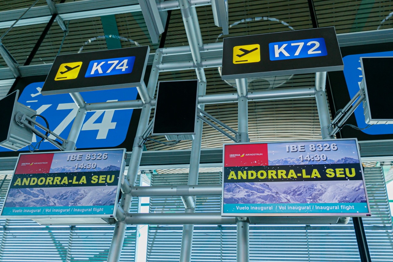 Inaugurada la línia de vols regulars entre Andorra–La Seu i Madrid