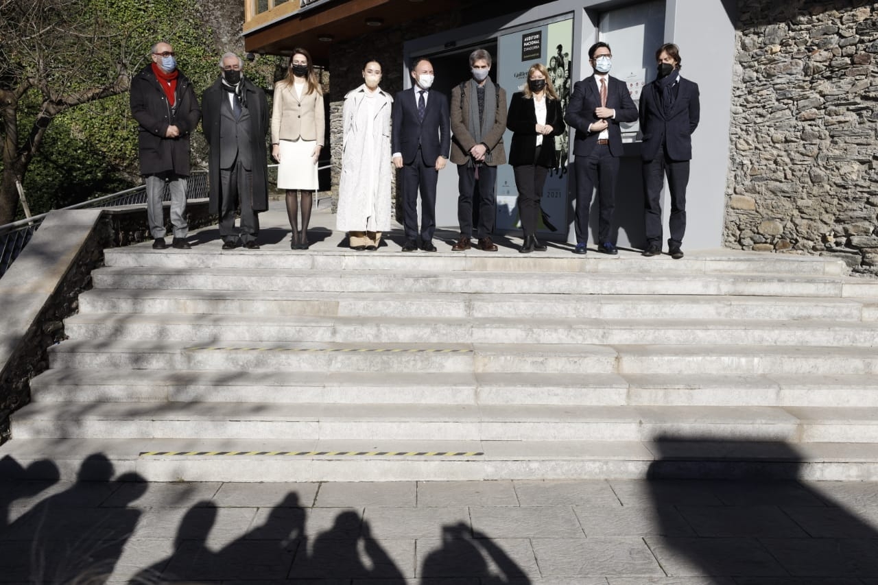 La cineasta japonesa Naomi Kawase, el traductor Ronald Puppo i el lingueista australià Joseph lo Bianco, premis Ramon Llull 2021