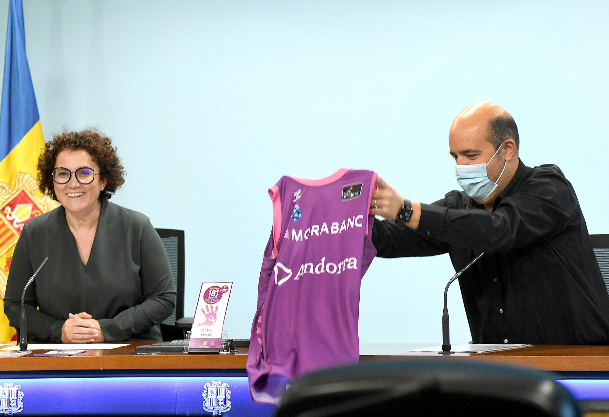 El Ministeri d’Afers Socials, Joventut i Igualtat i el Bàsquet Club Morabanc Andorra s’uneixen per lluitar contra la violència envers les dones