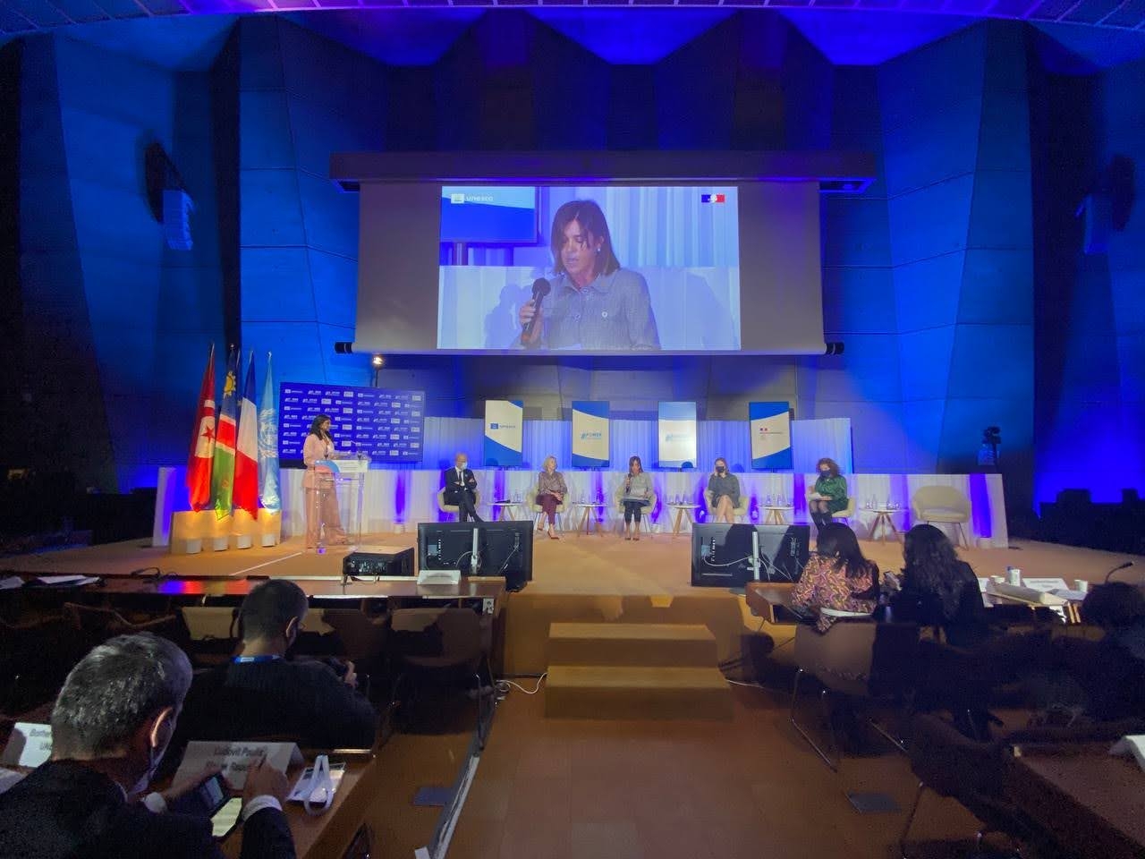 Vilarrubla dona suport a la Declaració de París adoptada a la UNESCO, que busca mobilitzar recursos financers per a l’educació