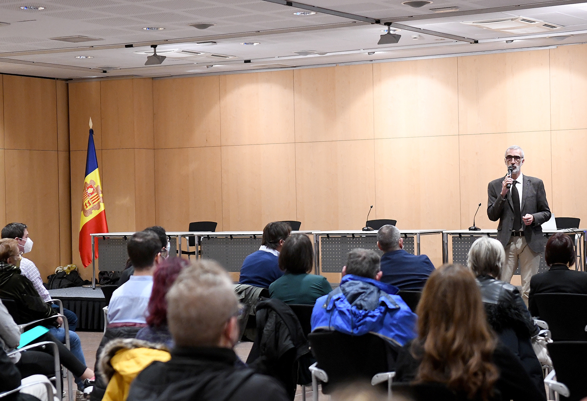 El Job Meeting del futur centre comercial Epizen posa en contacte persones en recerca de feina i empresa