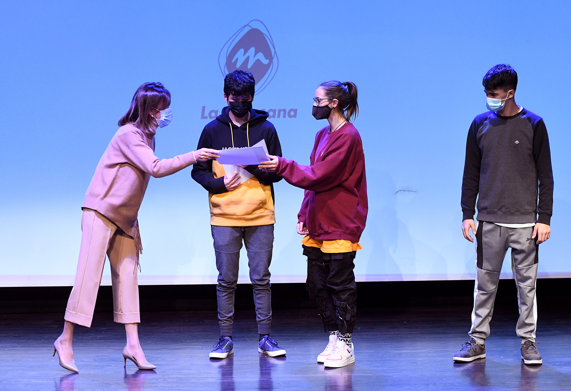 Vilarrubla, Molné i Gueimonde lliuren els diplomes als joves titulats en el 9è curs del Cos de Voluntaris per la Natura