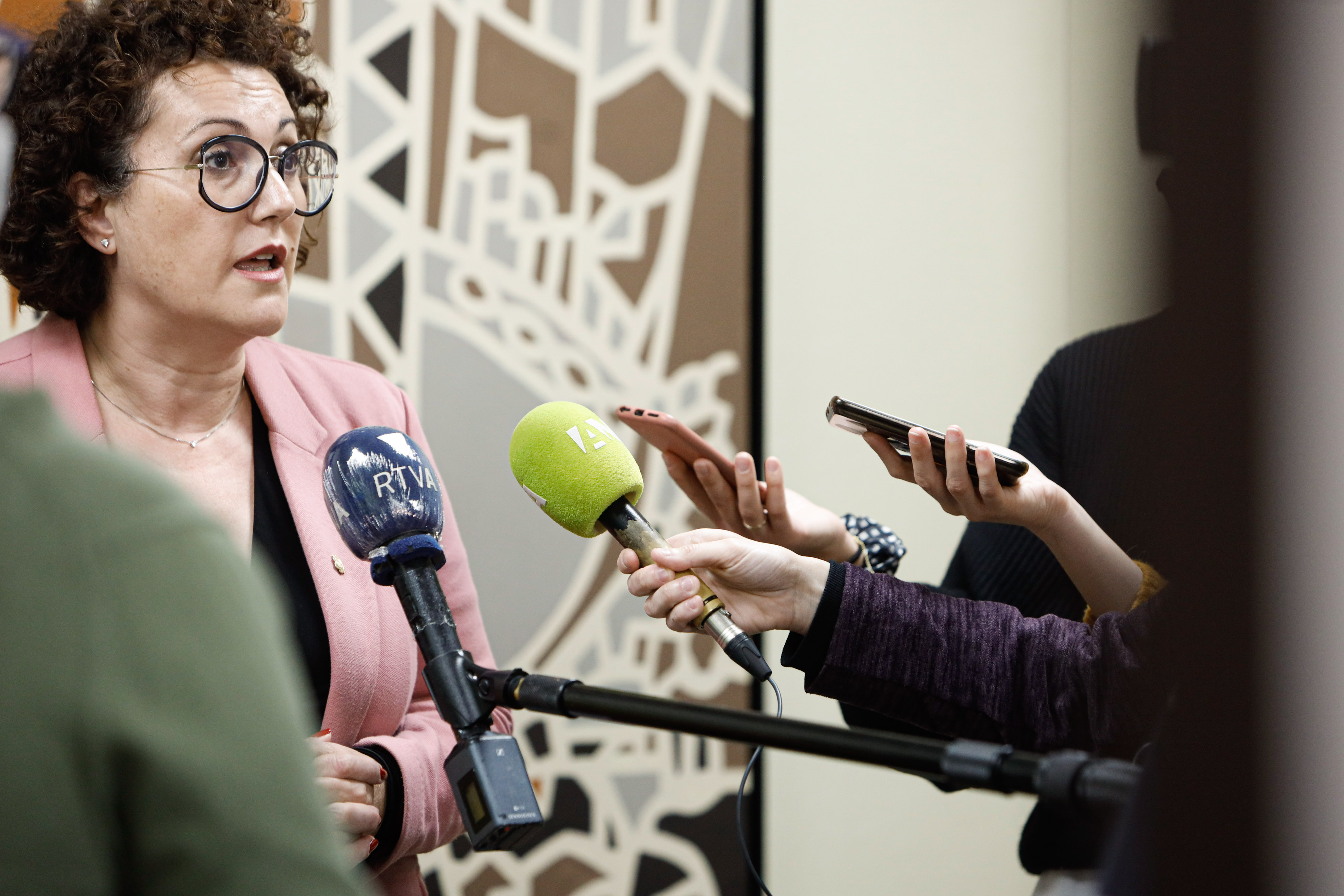 La ministra Judith Pallarés es reuneix a Andorra amb el director de relacions internacionals del Grup Social ONCE, Javier Güemes