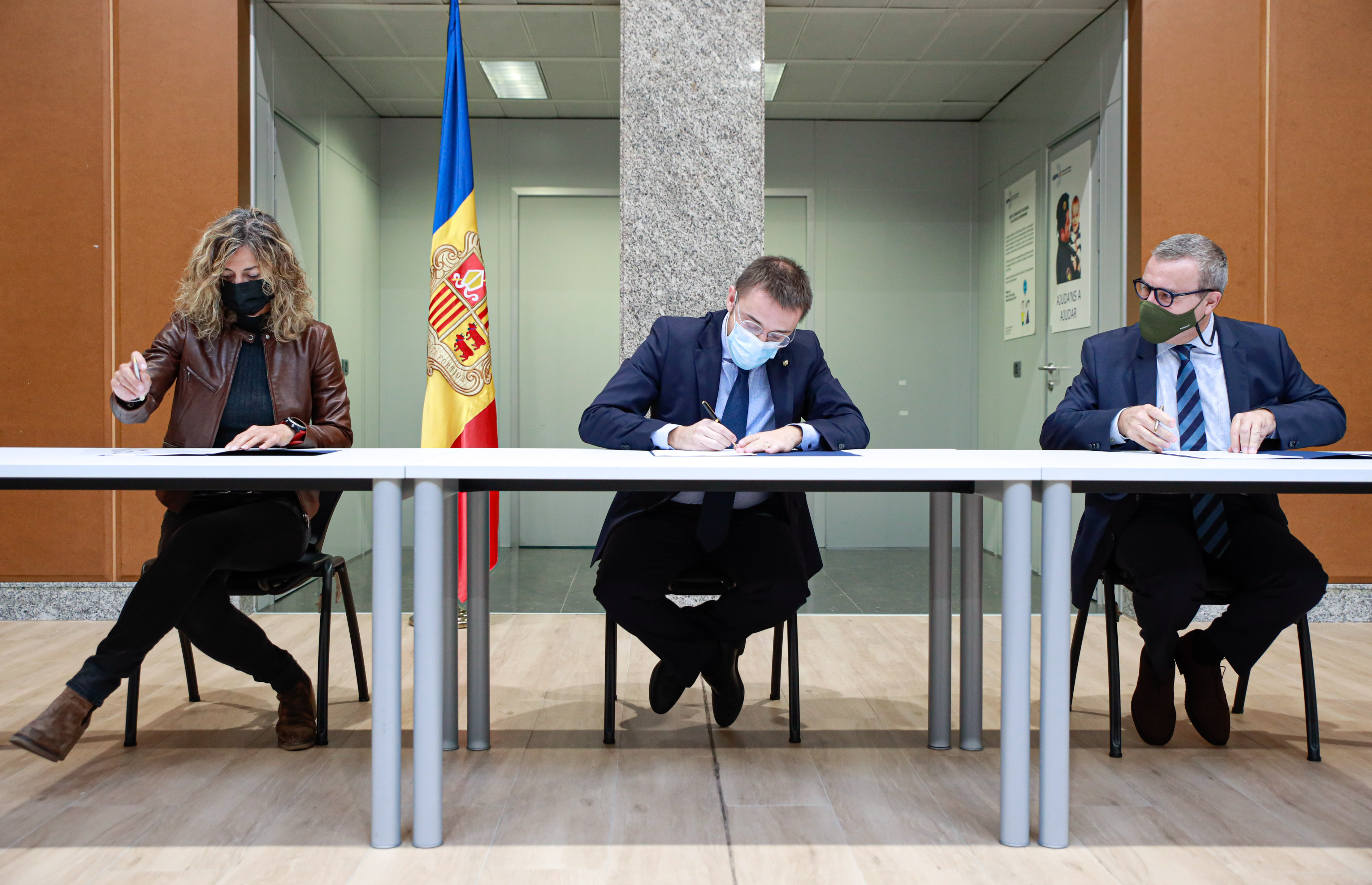 Conveni entre Protecció Civil, l’UHA i Autèntics Hotels per col·laborar en l’allotjament de persones afectades per situacions d’emergència