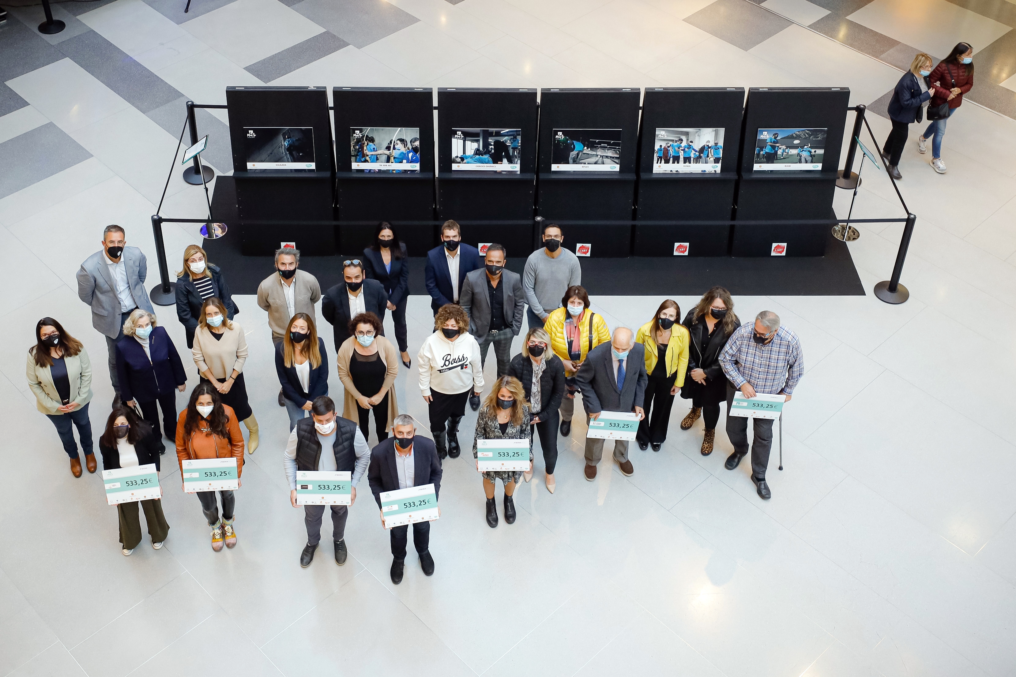 Esports i els comuns entreguen la recaptació solidària fruit de la Campanya Nacional de promoció de l’activitat física