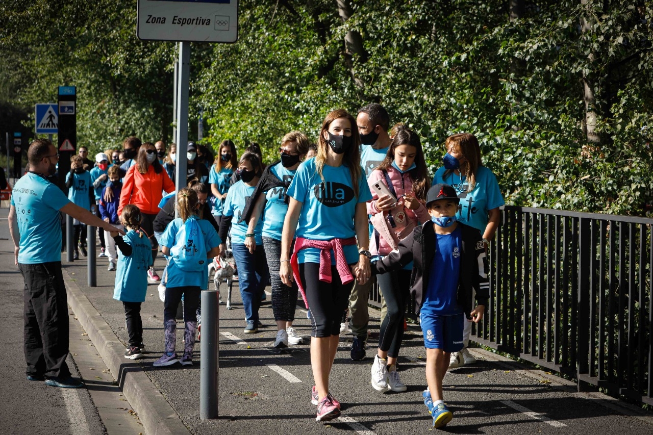 La marxa popular aplega més de 2.000 participants repartits arreu de les set parròquies
