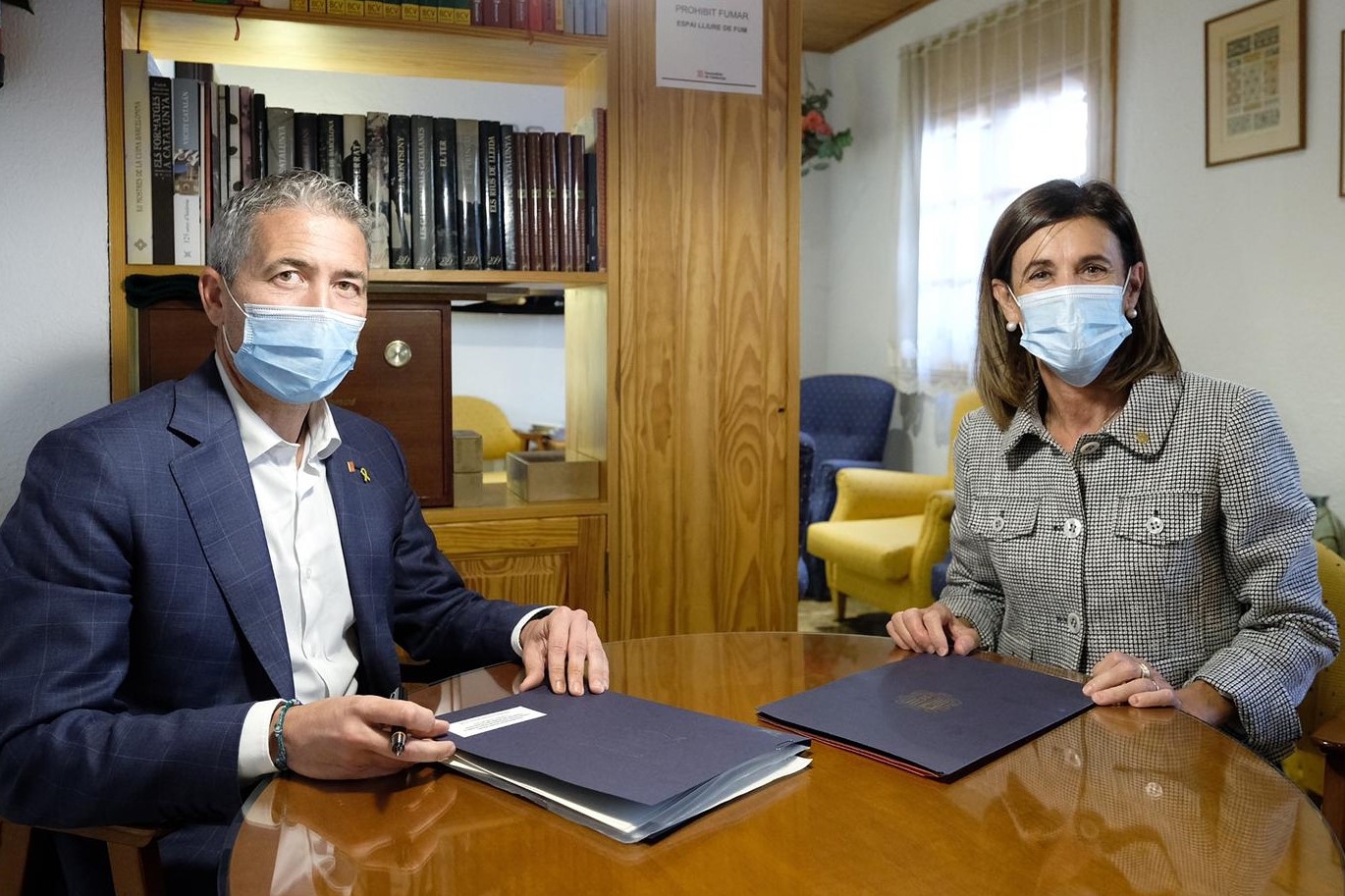 La ministra Vilarrubla es reuneix amb el conseller català d’Educació, Gonzàlez-Cambray, a Esterri d’Àneu