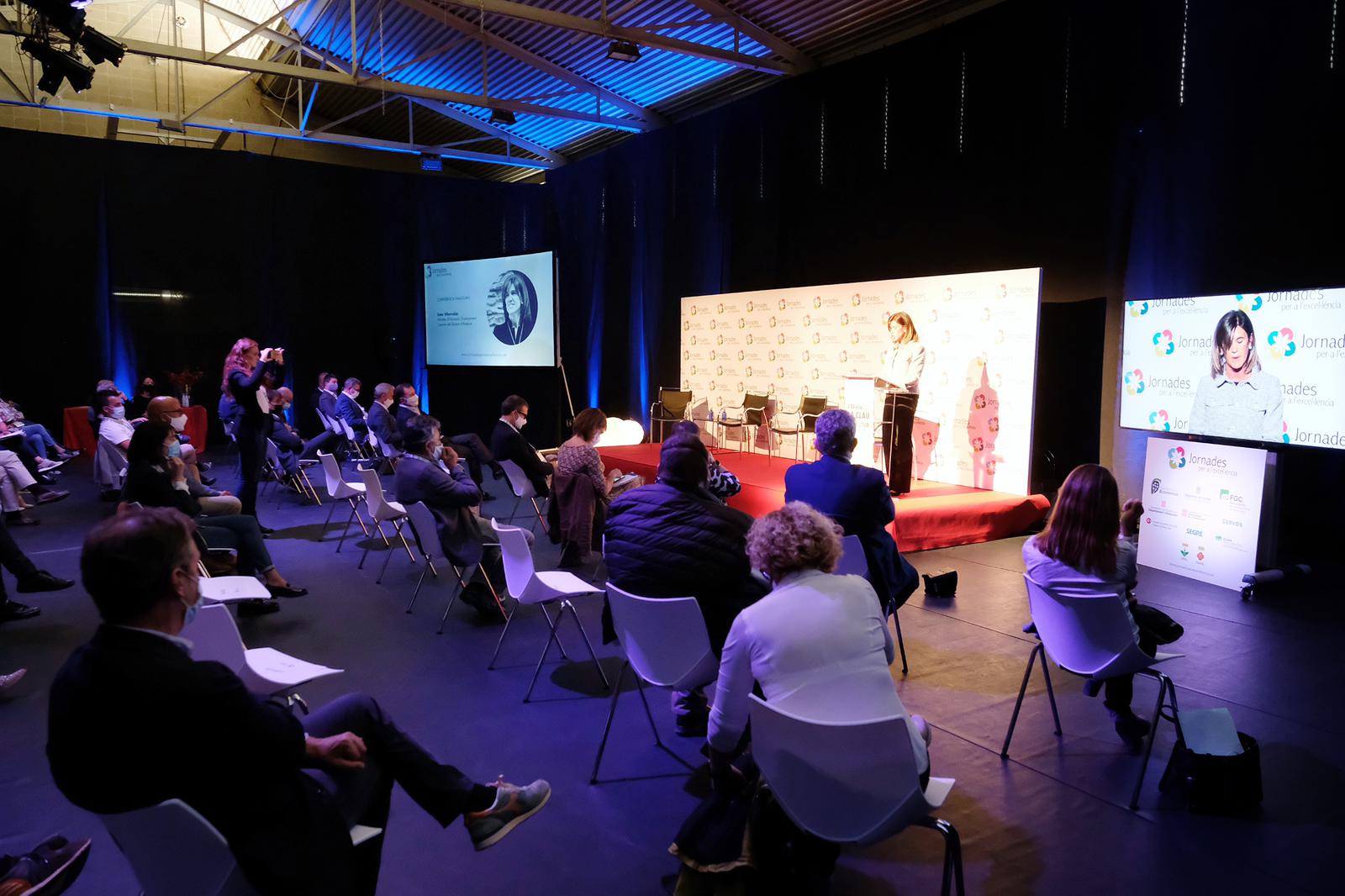 La ministra Vilarrubla es reuneix amb el conseller català d’Educació, Gonzàlez-Cambray, a Esterri d’Àneu