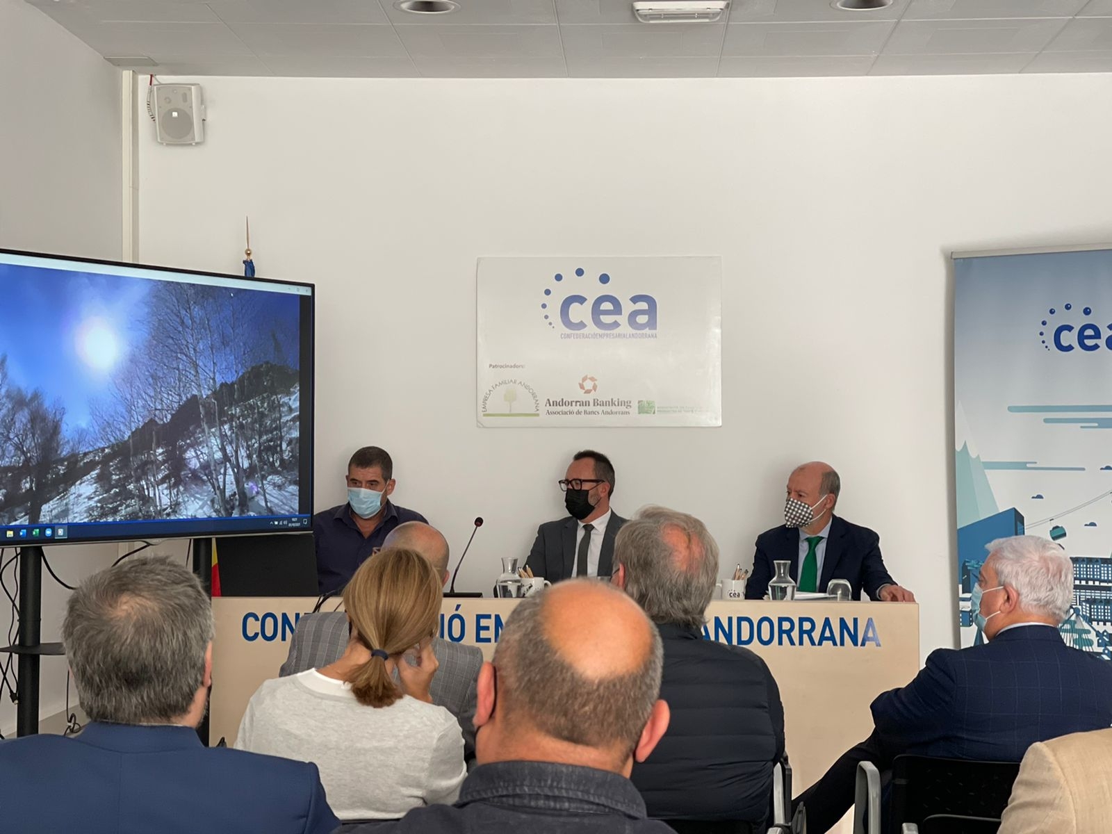 El ministre Víctor Filloy presenta a la CEA els avenços fets en els accessos rodats entre Andorra i França