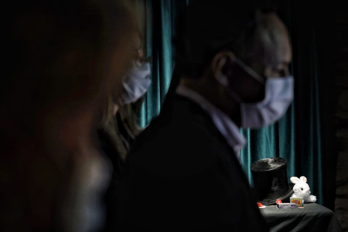 La màgia inunda Ordino amb la nova exposició del Ministeri de Cultura ‘Abracadabra: Il·lusionisme i màgia a cal Plandolit’ a l’Era del Raser