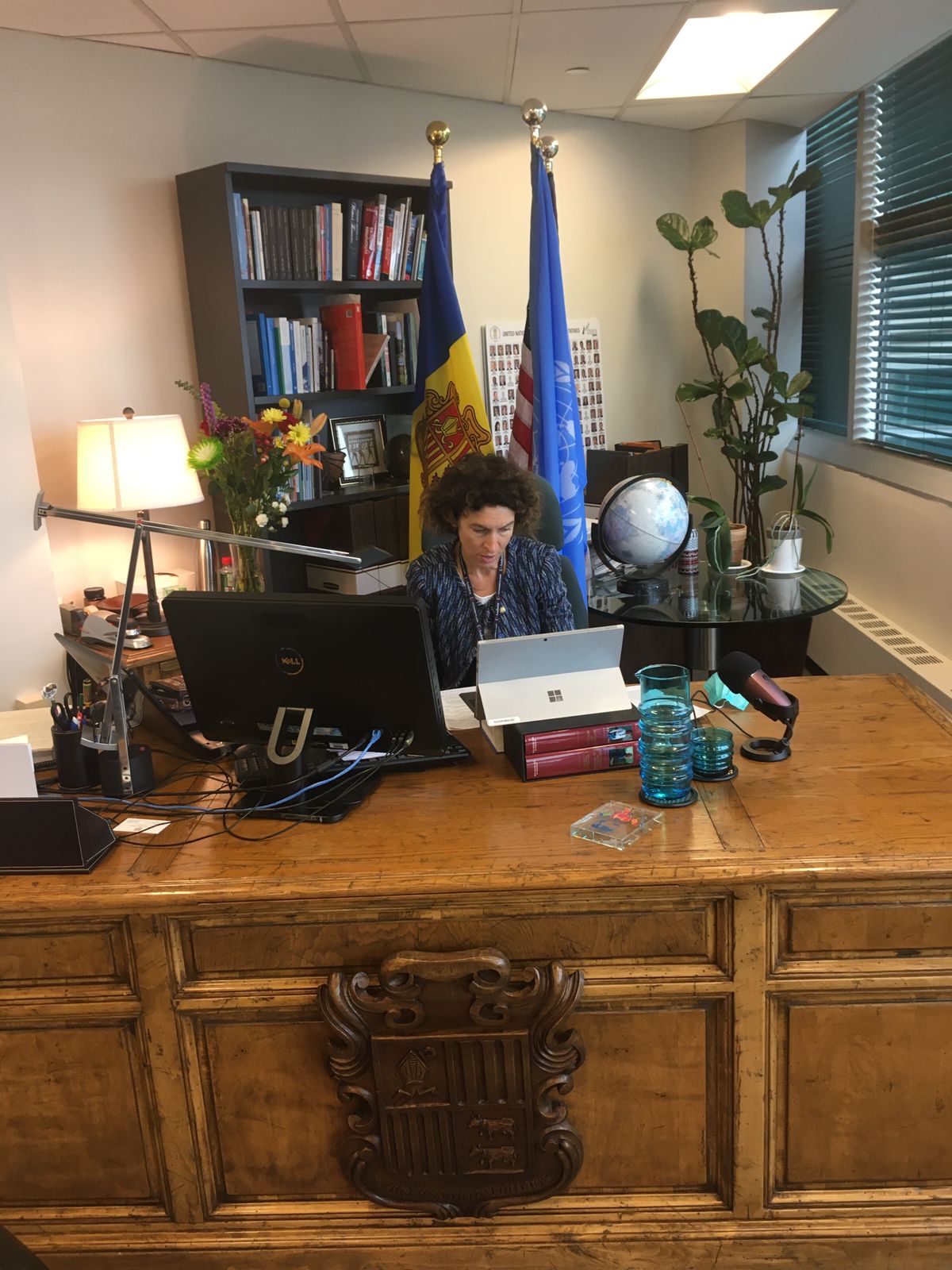 La ministra Maria Ubach es reuneix amb el president de la 76a sessió de l’Assemblea General de les Nacions Unides, Abdulla Shahid