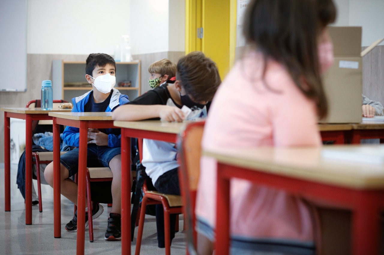 Els alumnes de maternal i primera ensenyança inicien el curs escolar