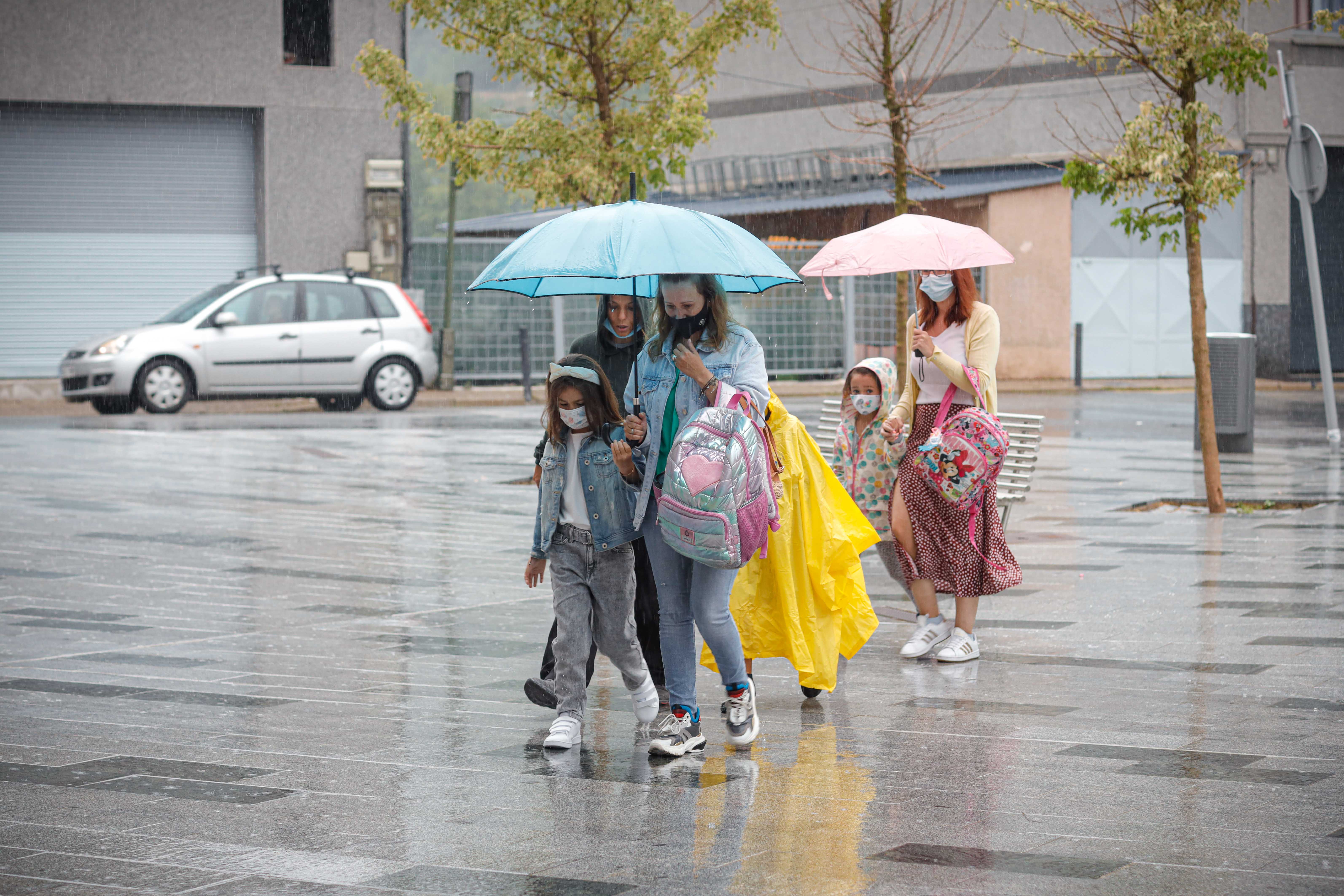 Els alumnes de maternal i primera ensenyança inicien el curs escolar