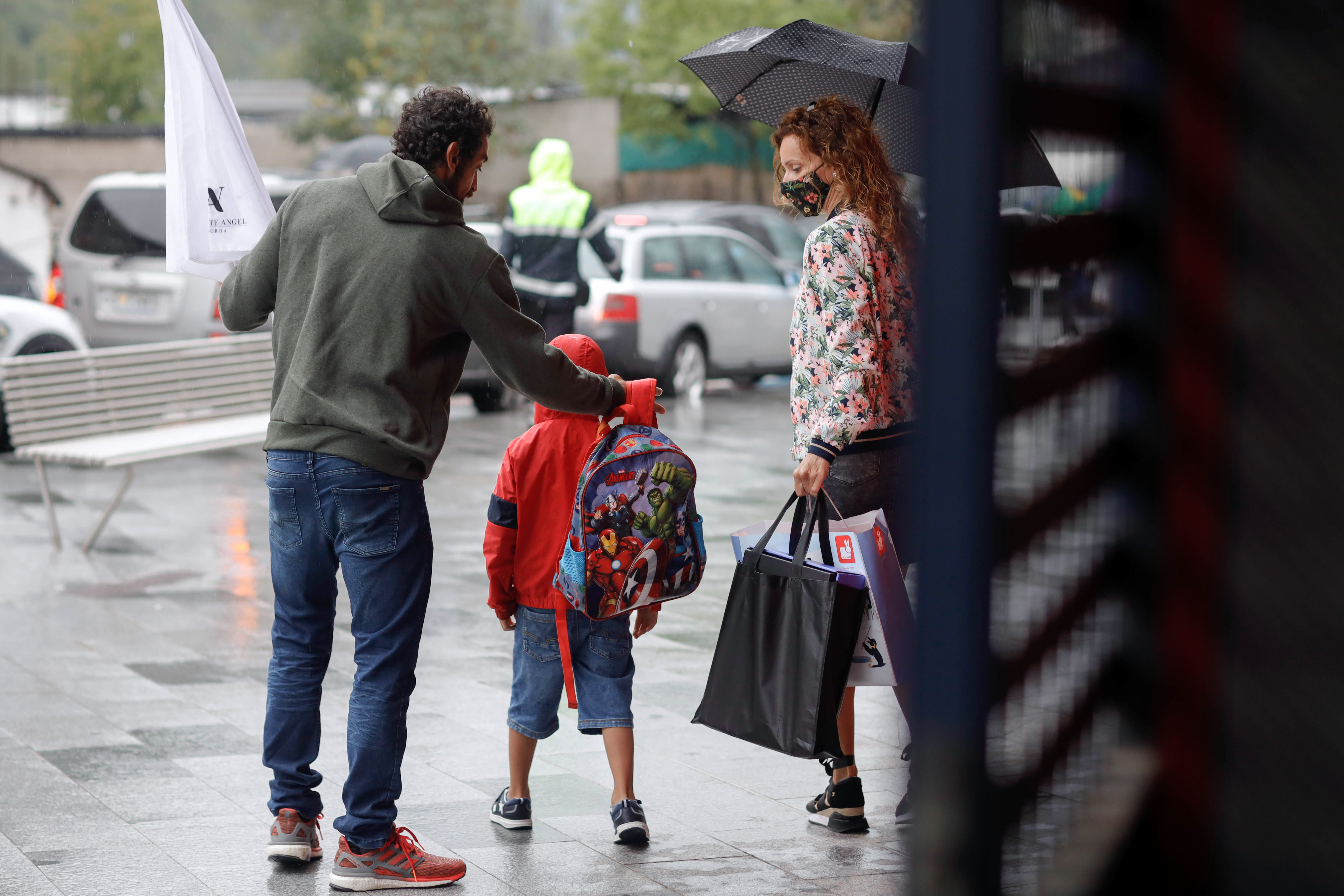 Els alumnes de maternal i primera ensenyança inicien el curs escolar