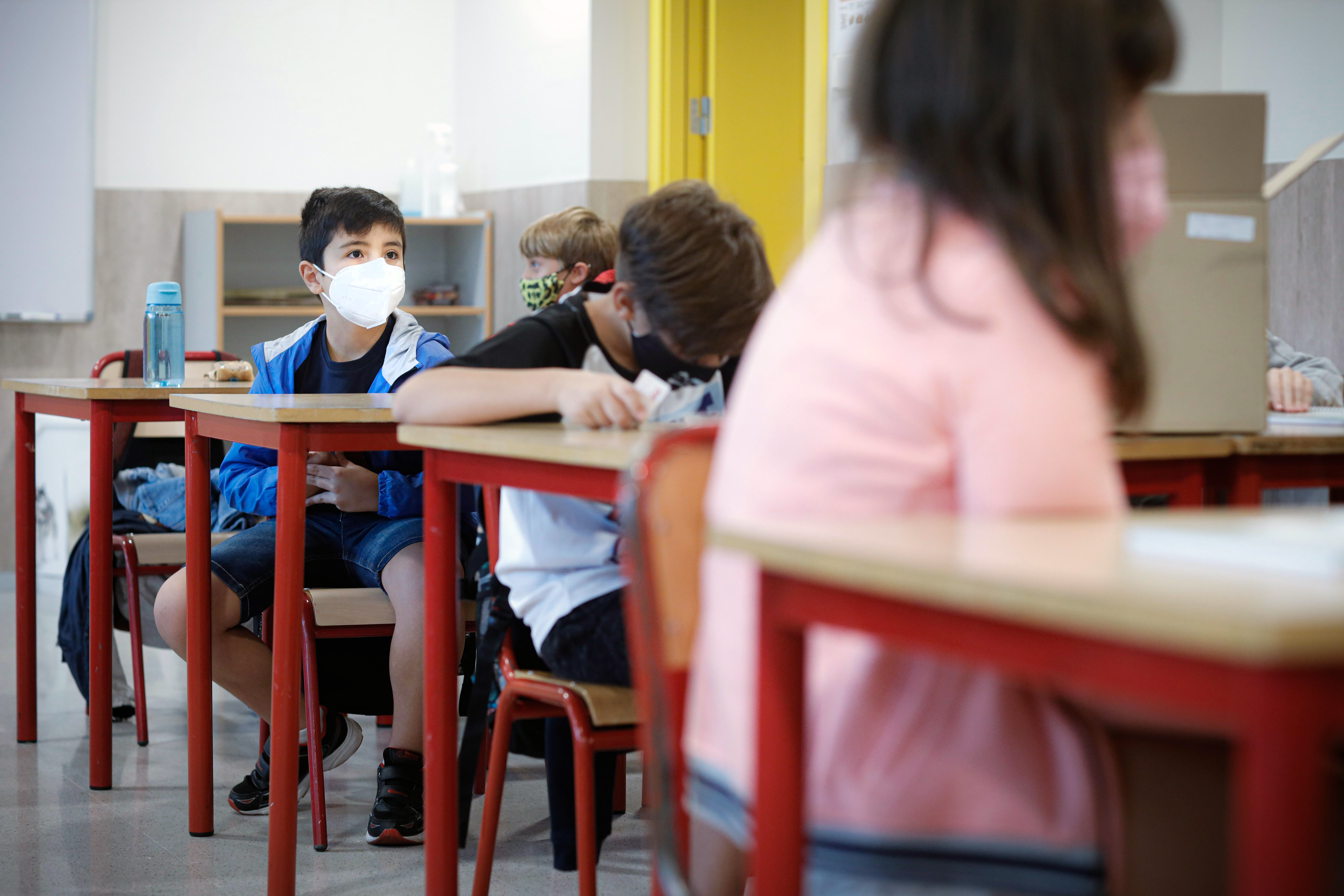 Els alumnes de maternal i primera ensenyança inicien el curs escolar